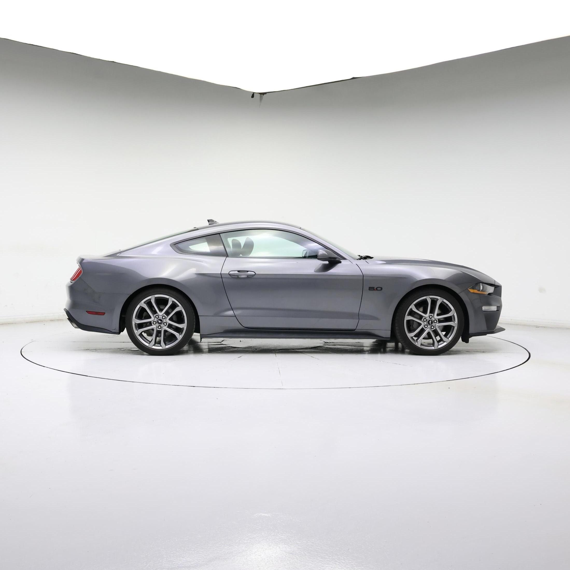 Thumbnail: 2022 Ford Mustang - 7