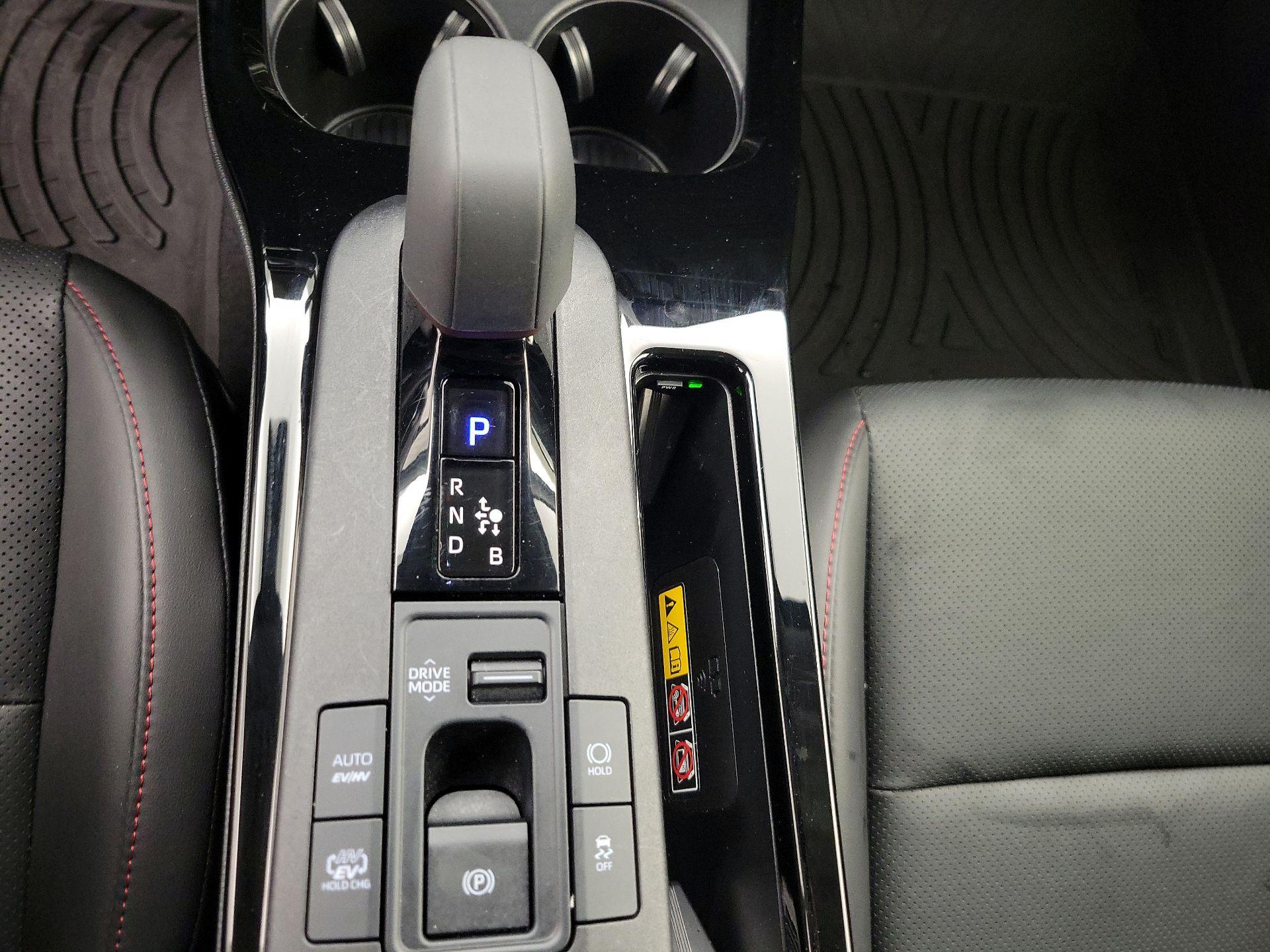 Thumbnail: 2024 Toyota Prius Prime - 17