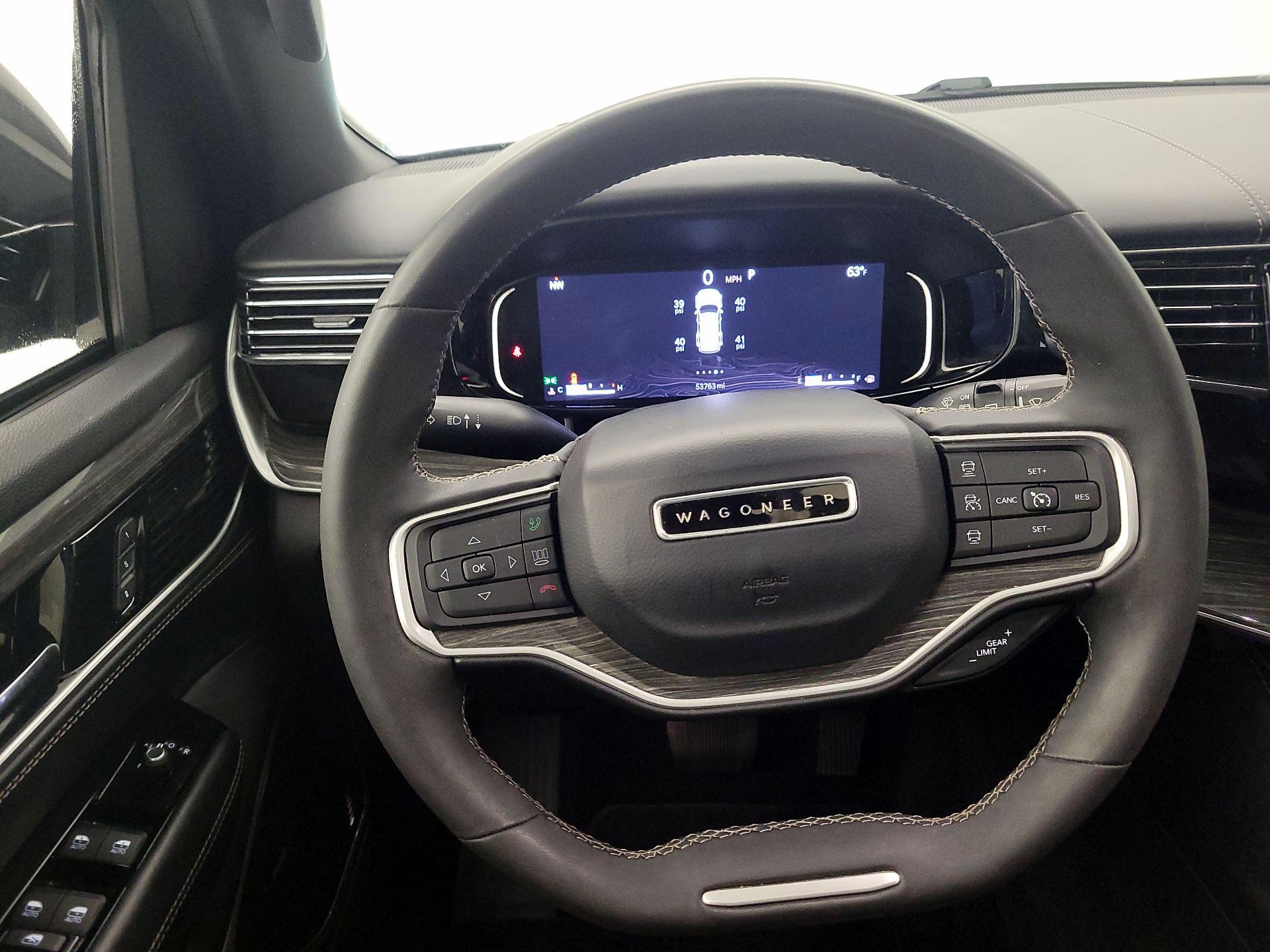 Thumbnail: 2022 Jeep Wagoneer - 10