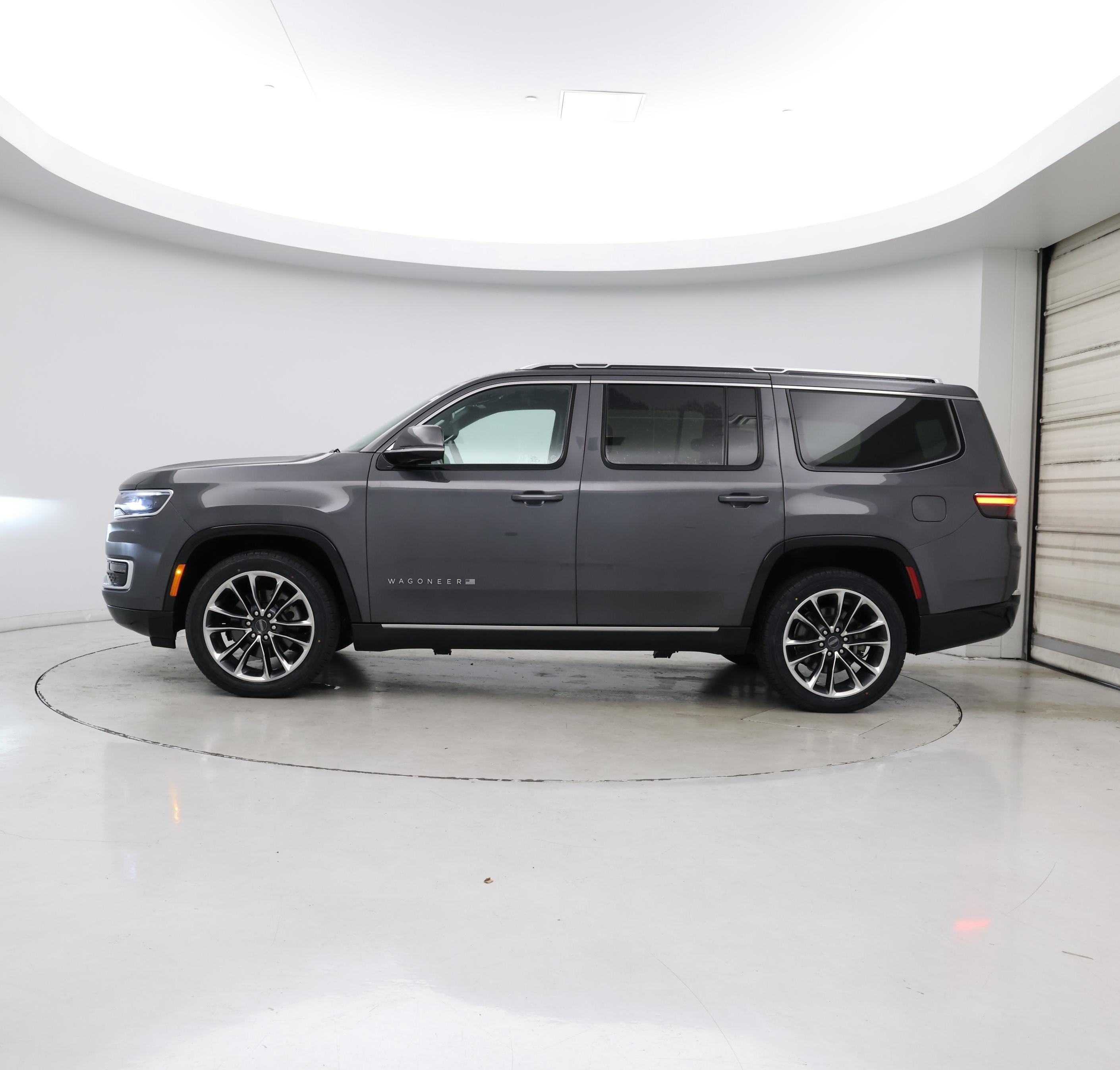 Thumbnail: 2022 Jeep Wagoneer - 3