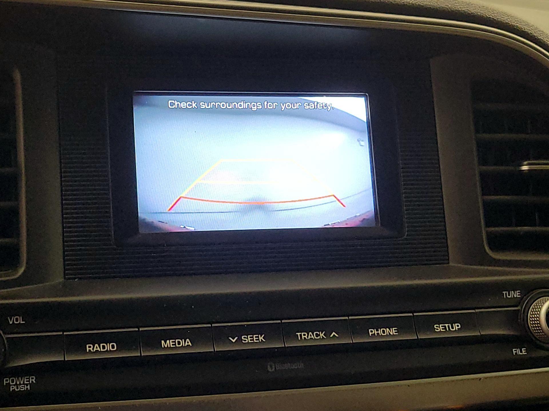 Thumbnail: 2020 Hyundai Elantra - 14