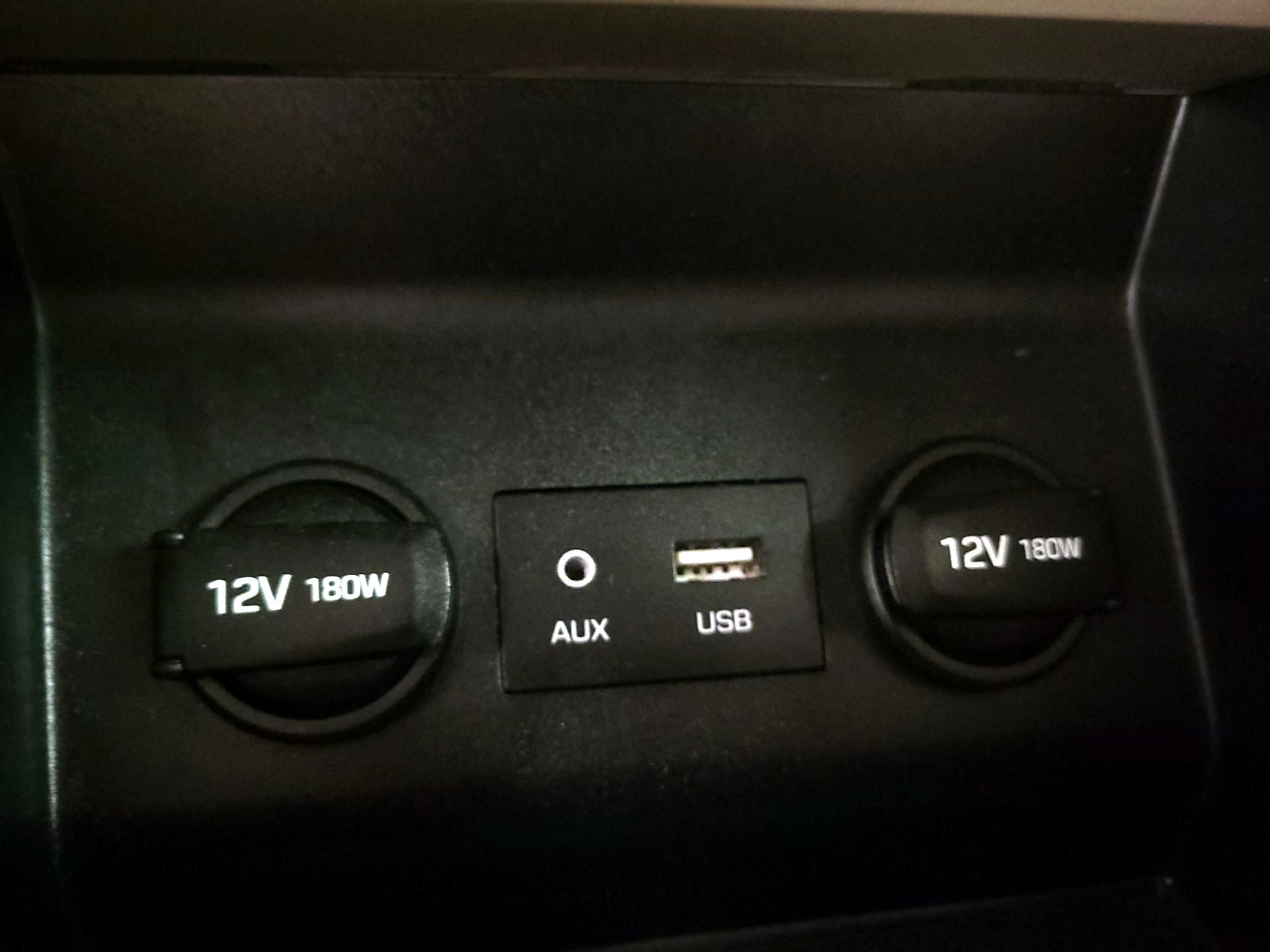 Thumbnail: 2020 Hyundai Elantra - 18