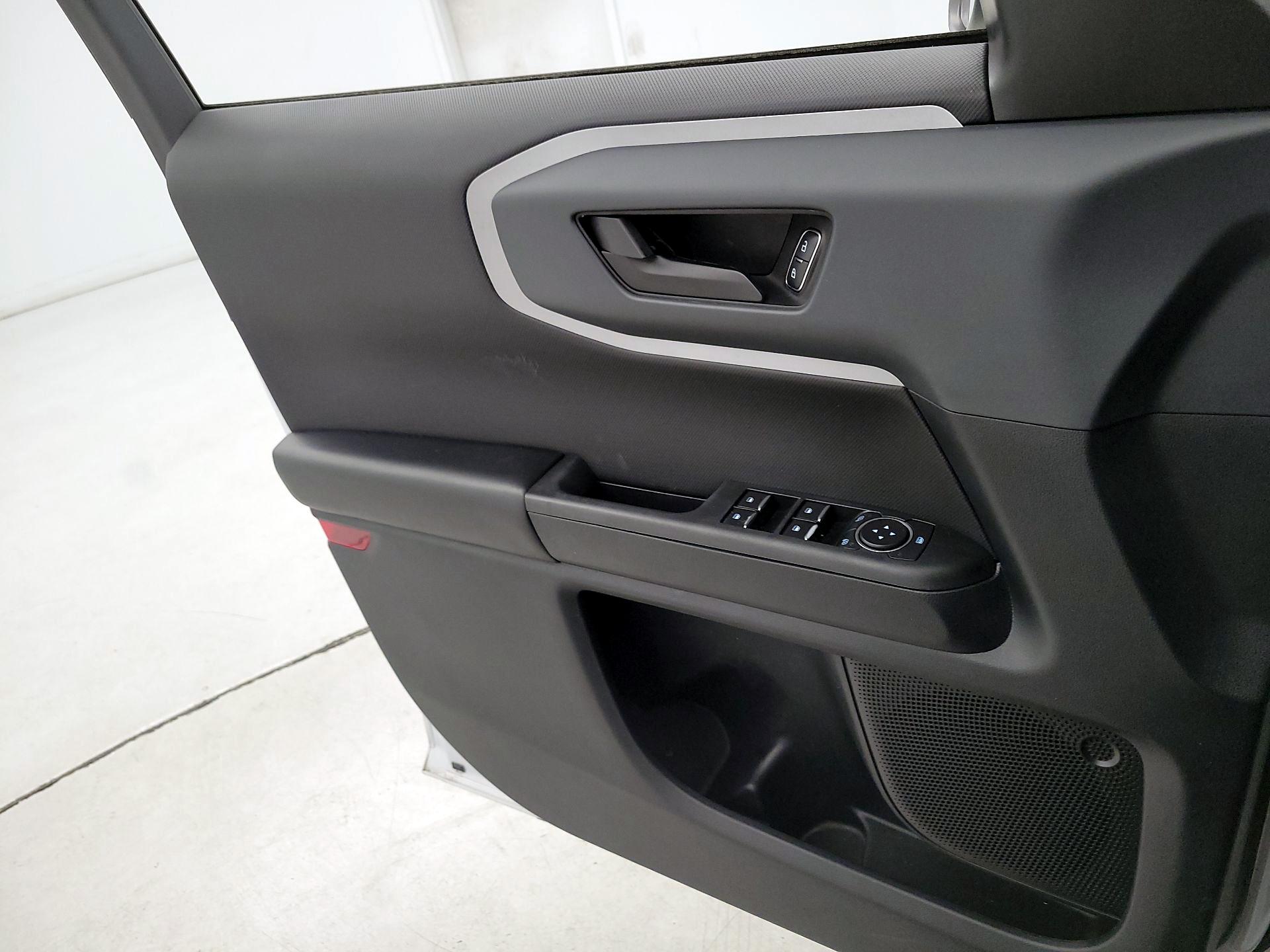 Thumbnail: 2021 Ford Bronco Sport - 12