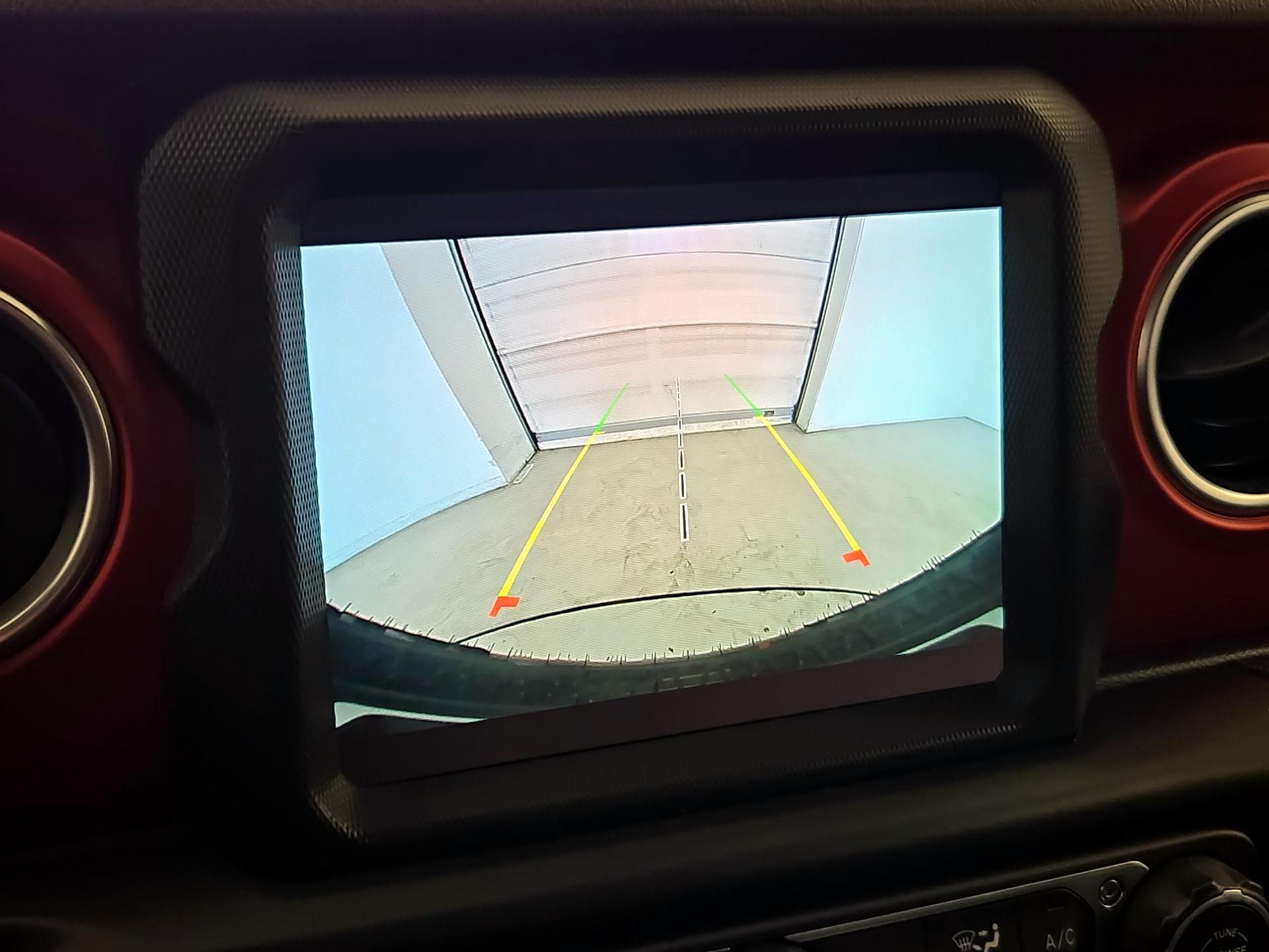 Thumbnail: 2022 Jeep Wrangler - 15