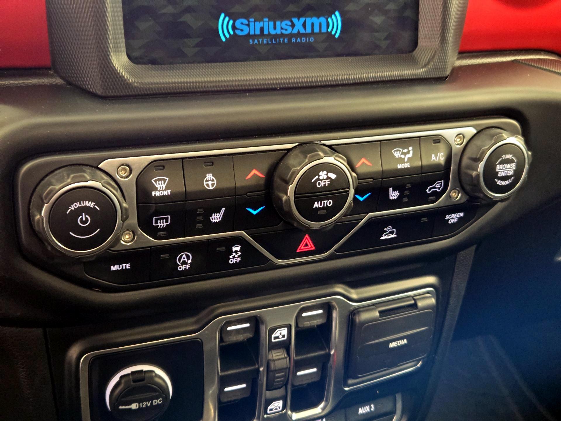 Thumbnail: 2022 Jeep Wrangler - 17