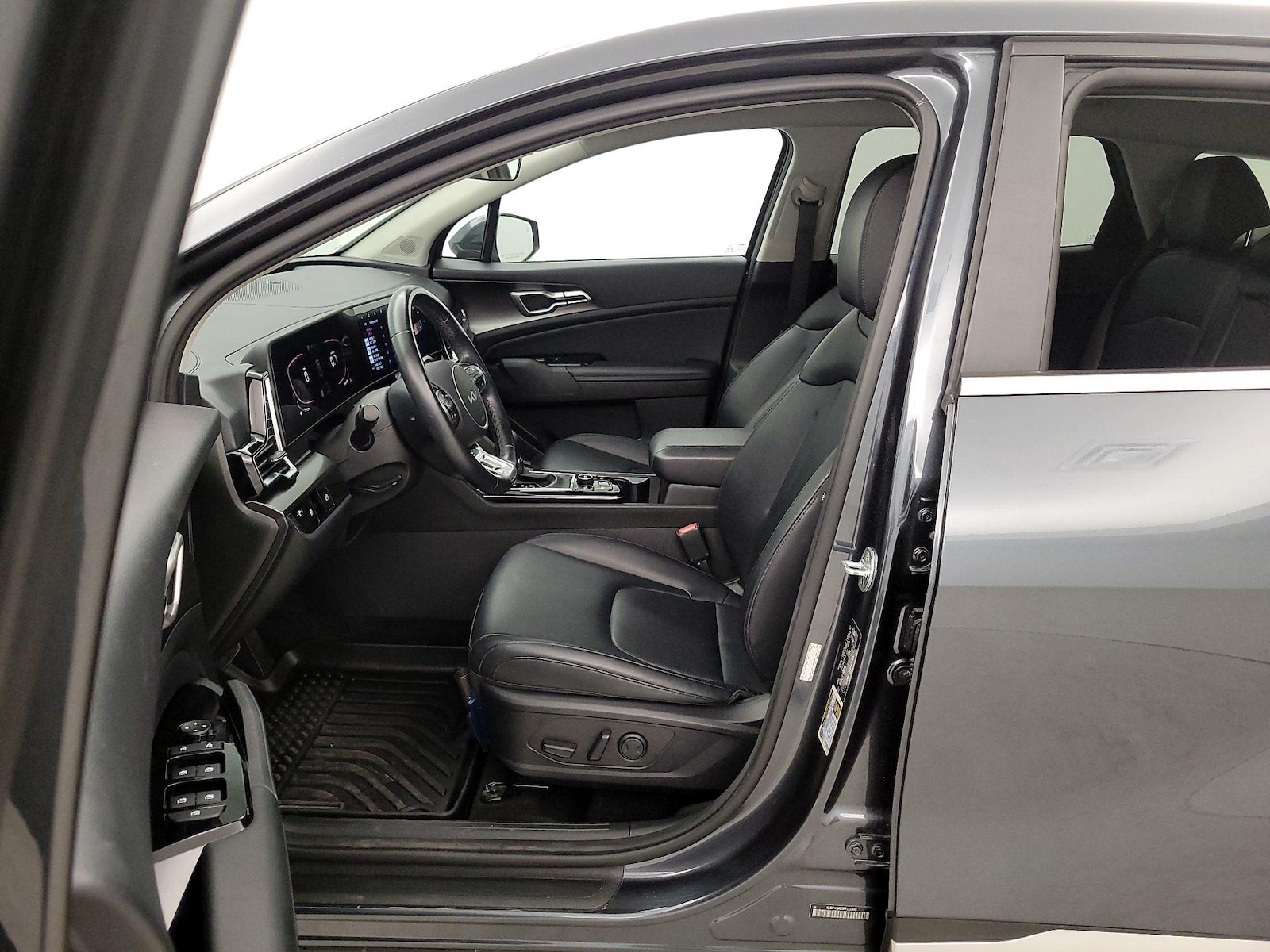 2023 Kia Sportage EX - Photo 12