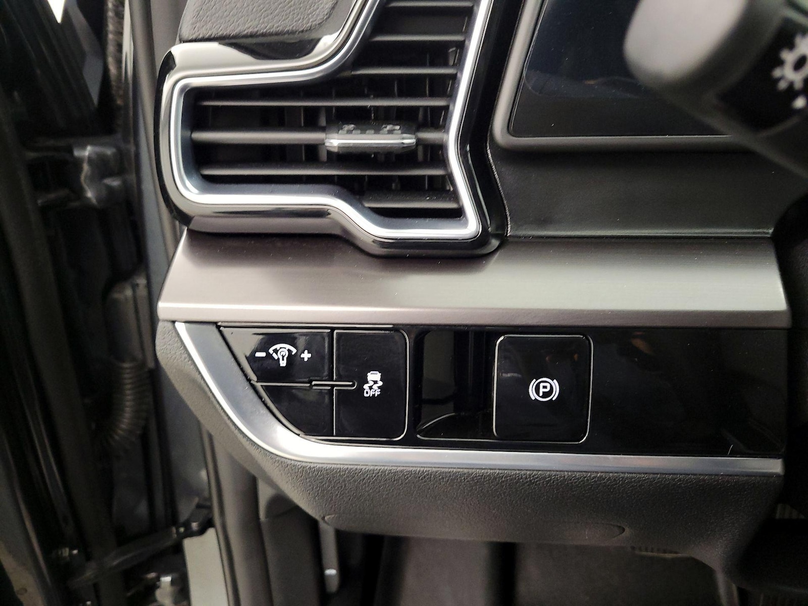 2023 Kia Sportage EX - Photo 14