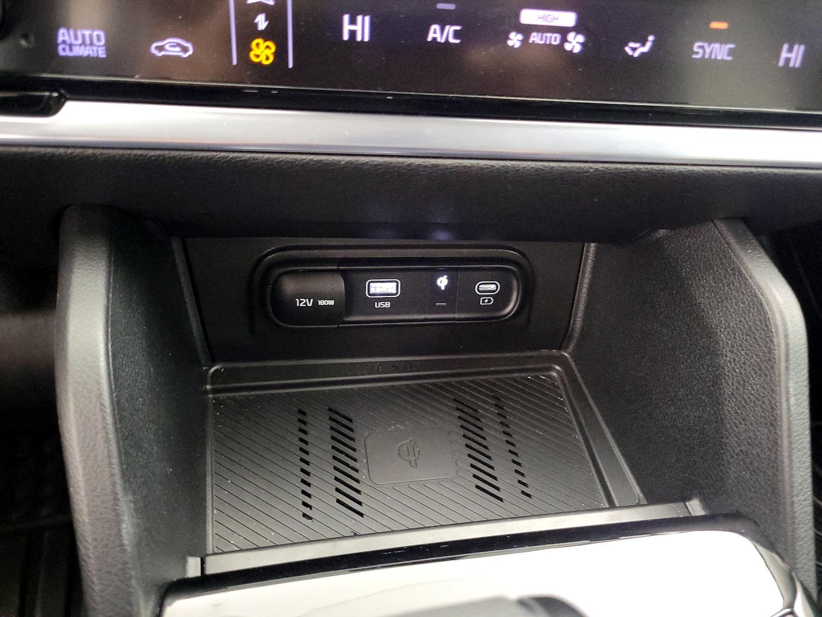 2023 Kia Sportage EX - Photo 19