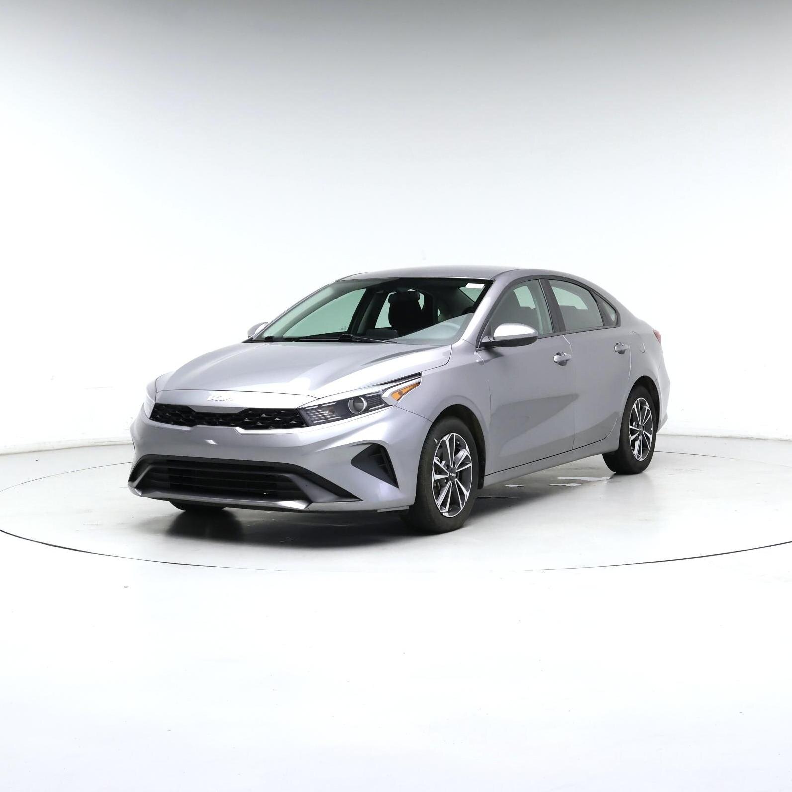 Thumbnail: 2024 Kia Forte - 4