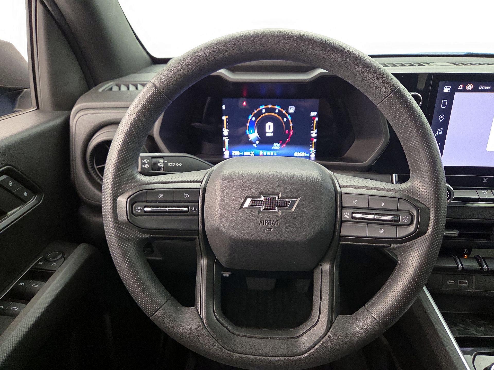 Thumbnail: 2023 Chevrolet Colorado - 10