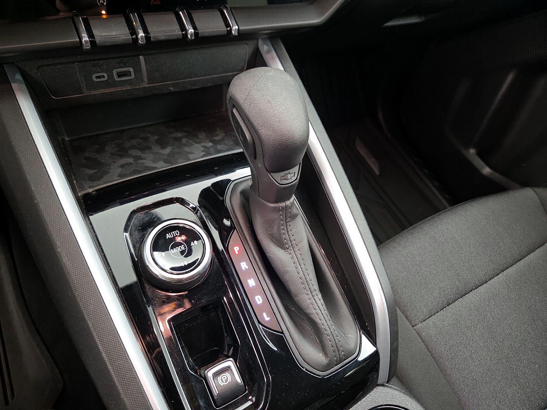 Thumbnail: 2023 Chevrolet Colorado - 17