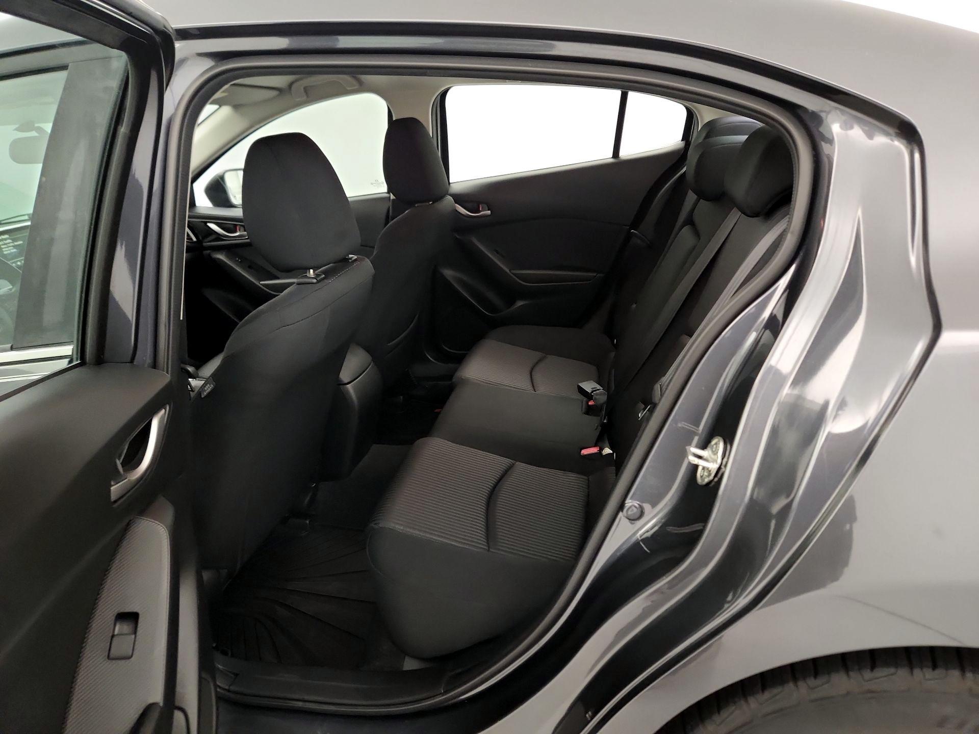 Thumbnail: 2016 Mazda Mazda3 - 19