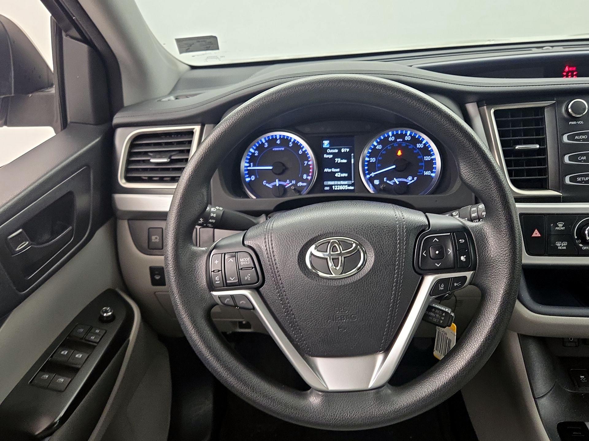 Thumbnail: 2018 Toyota Highlander - 10