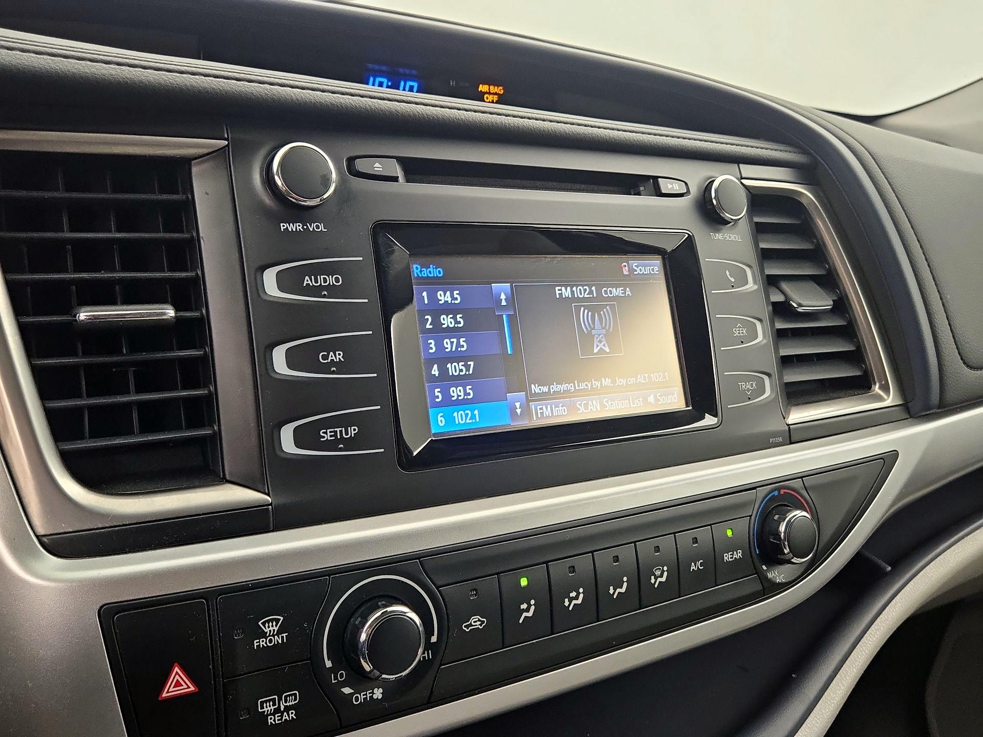 Thumbnail: 2018 Toyota Highlander - 15