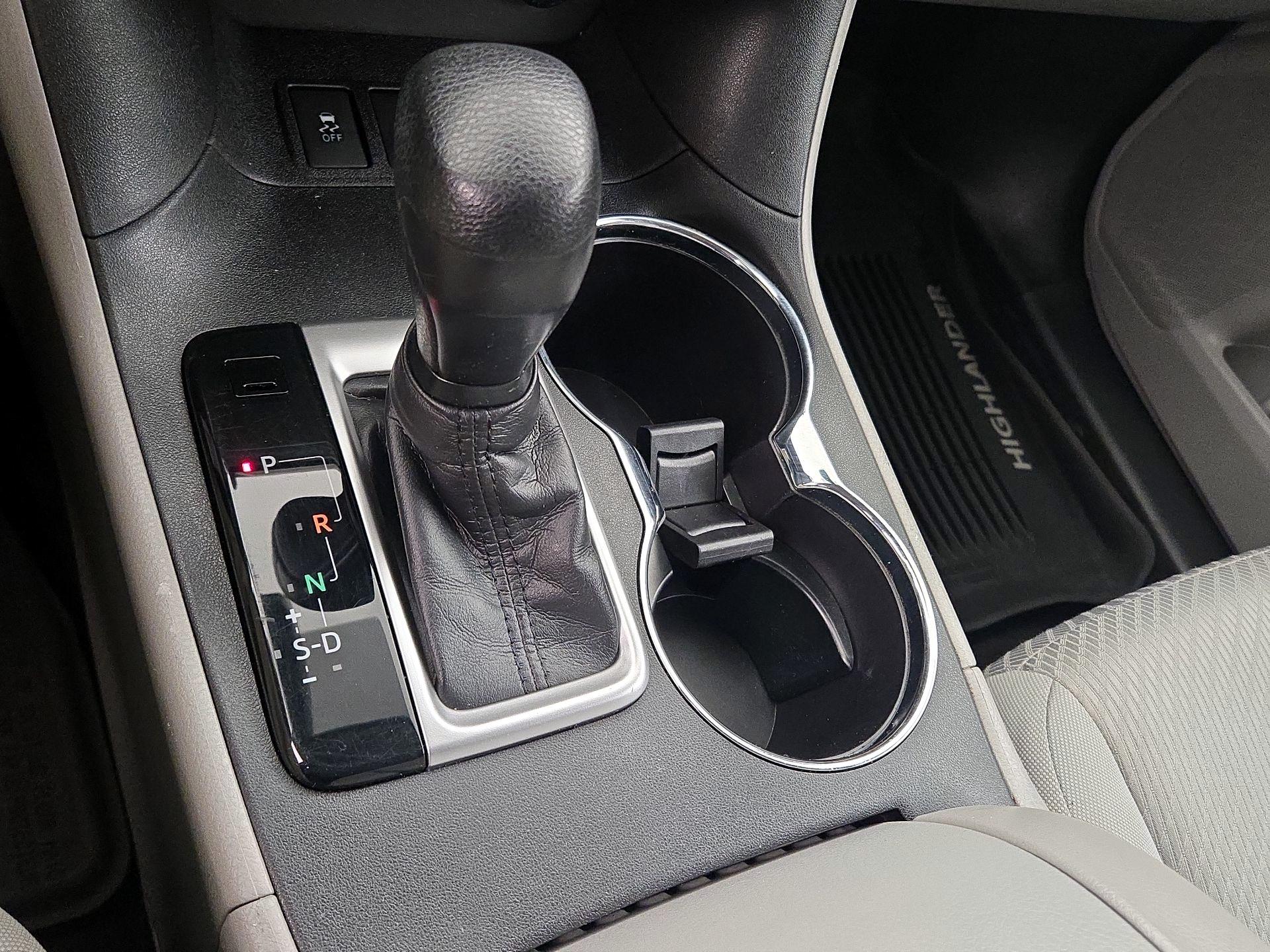 Thumbnail: 2018 Toyota Highlander - 17