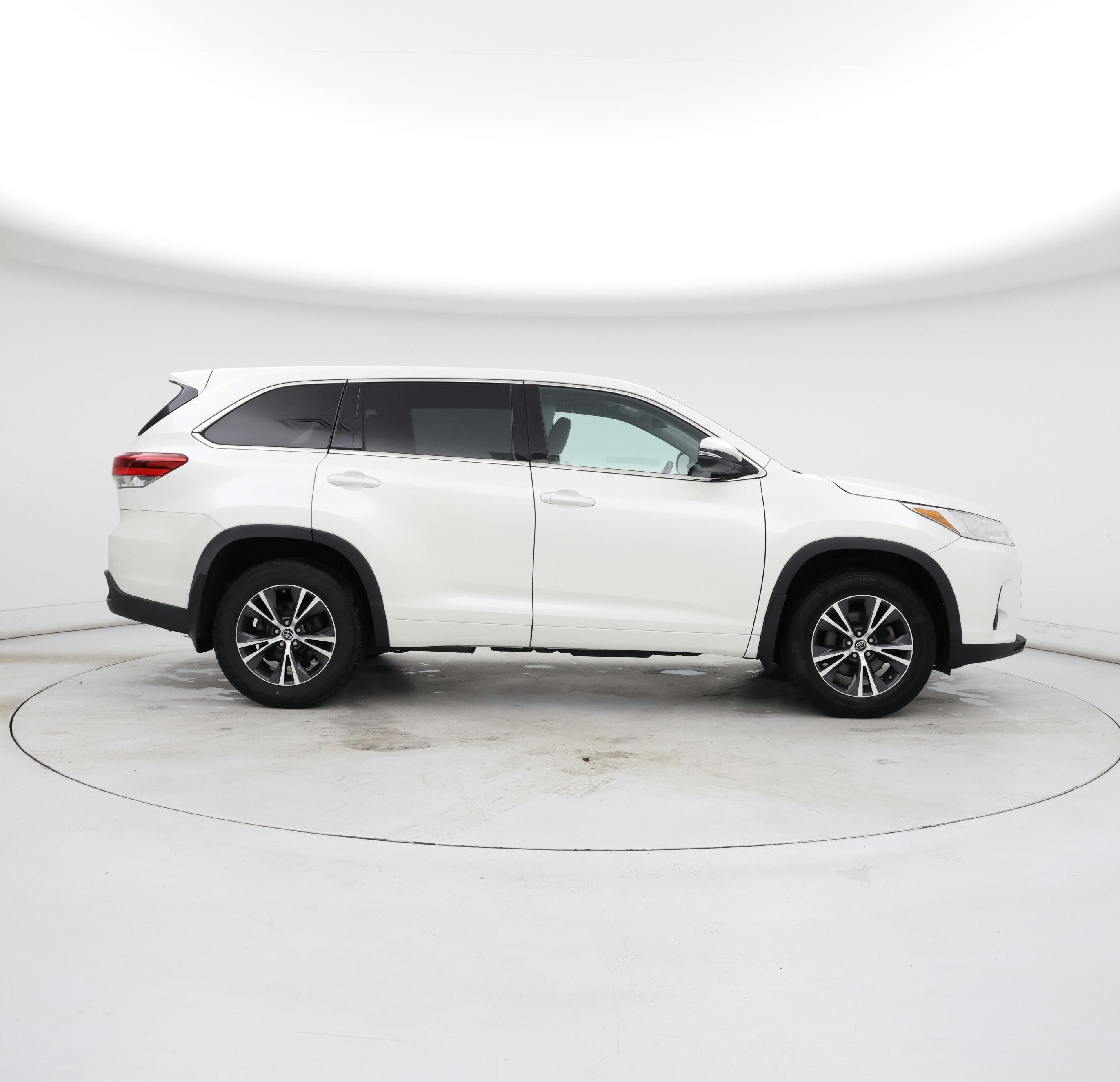 Thumbnail: 2018 Toyota Highlander - 7