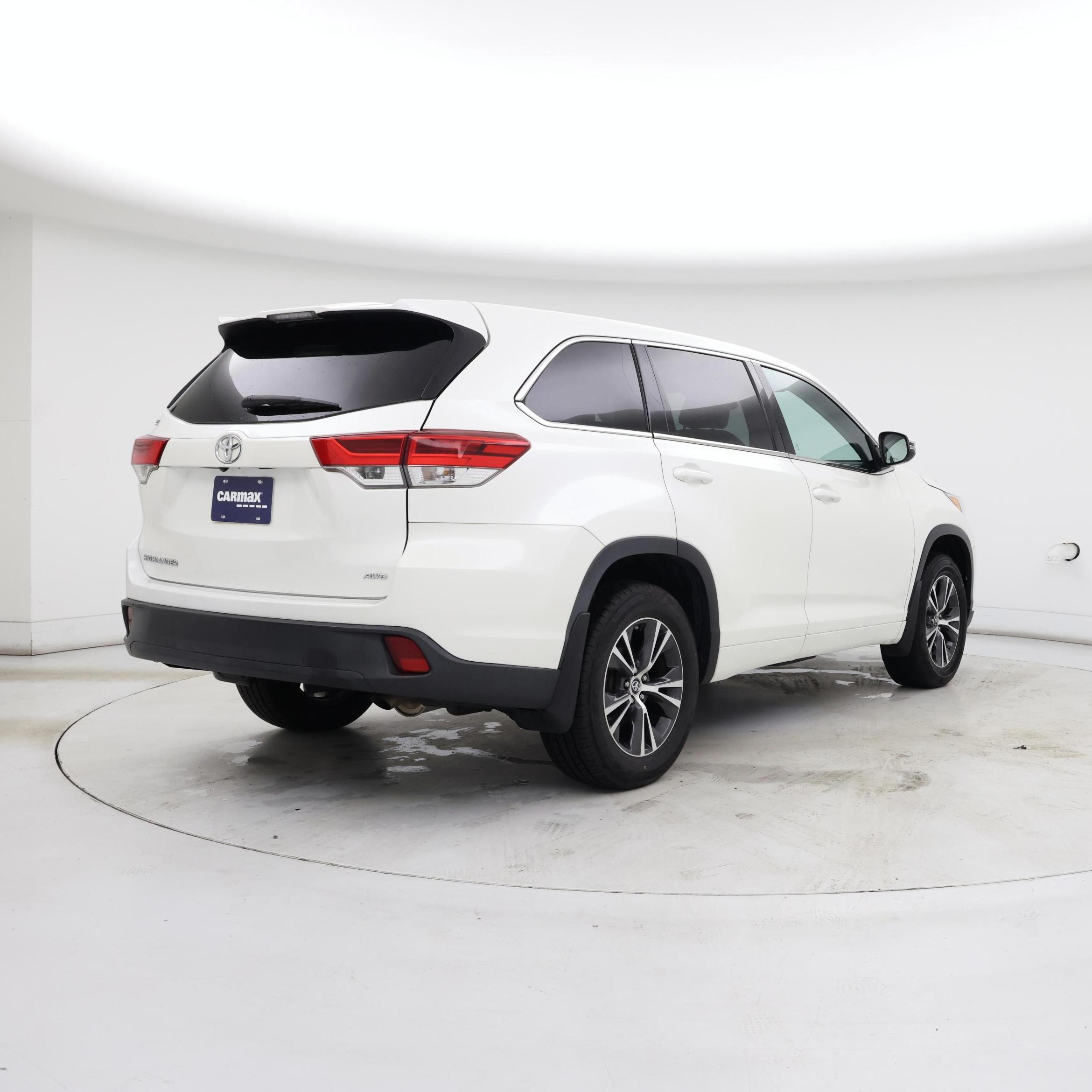Thumbnail: 2018 Toyota Highlander - 8