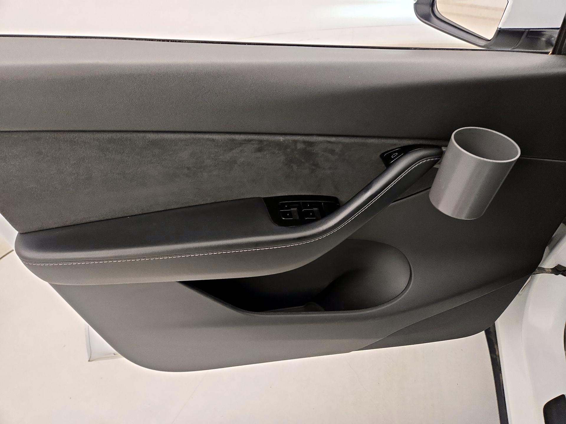 Thumbnail: 2020 Tesla Model Y - 12