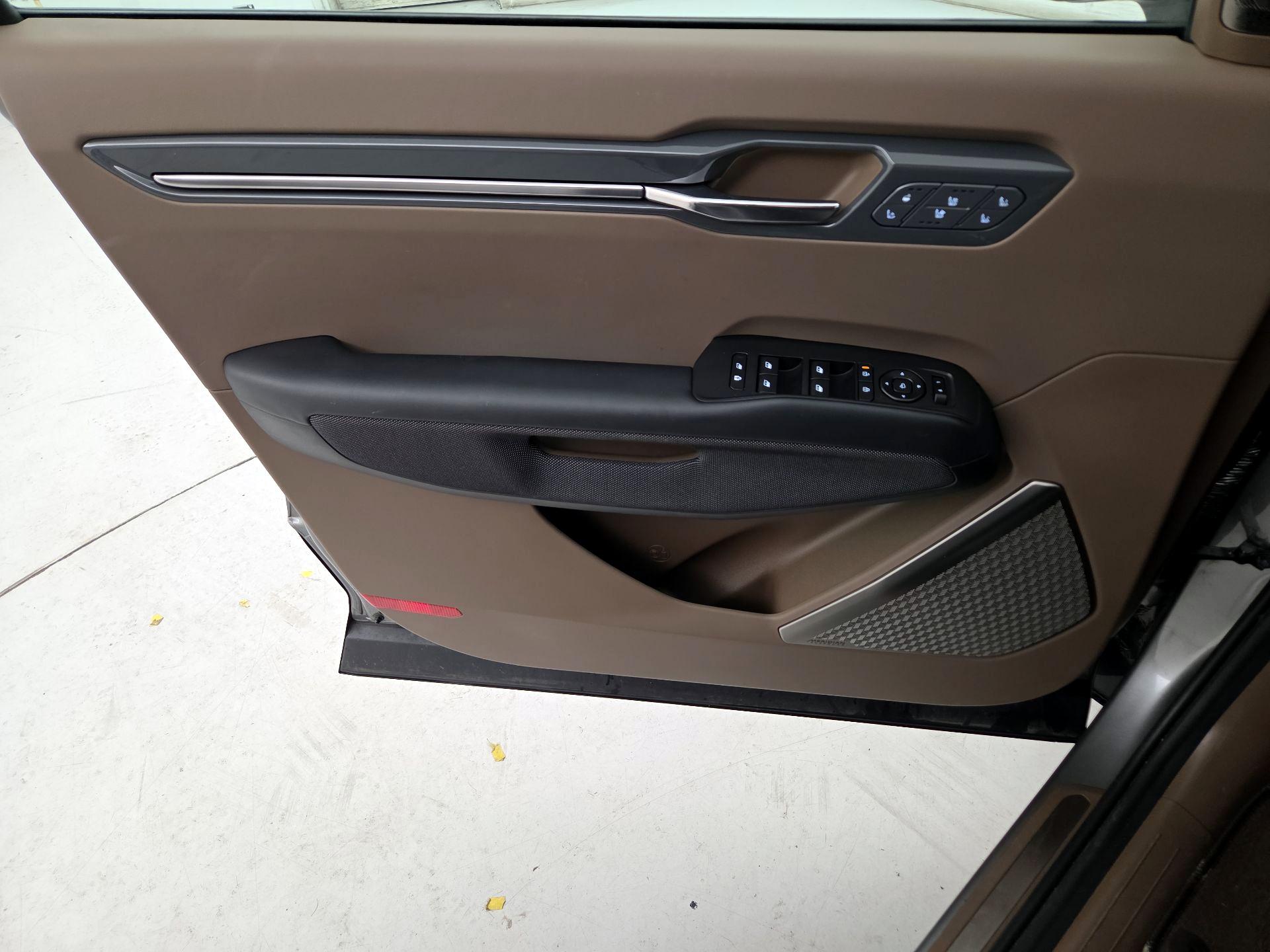 Thumbnail: 2024 Kia EV9 - 12