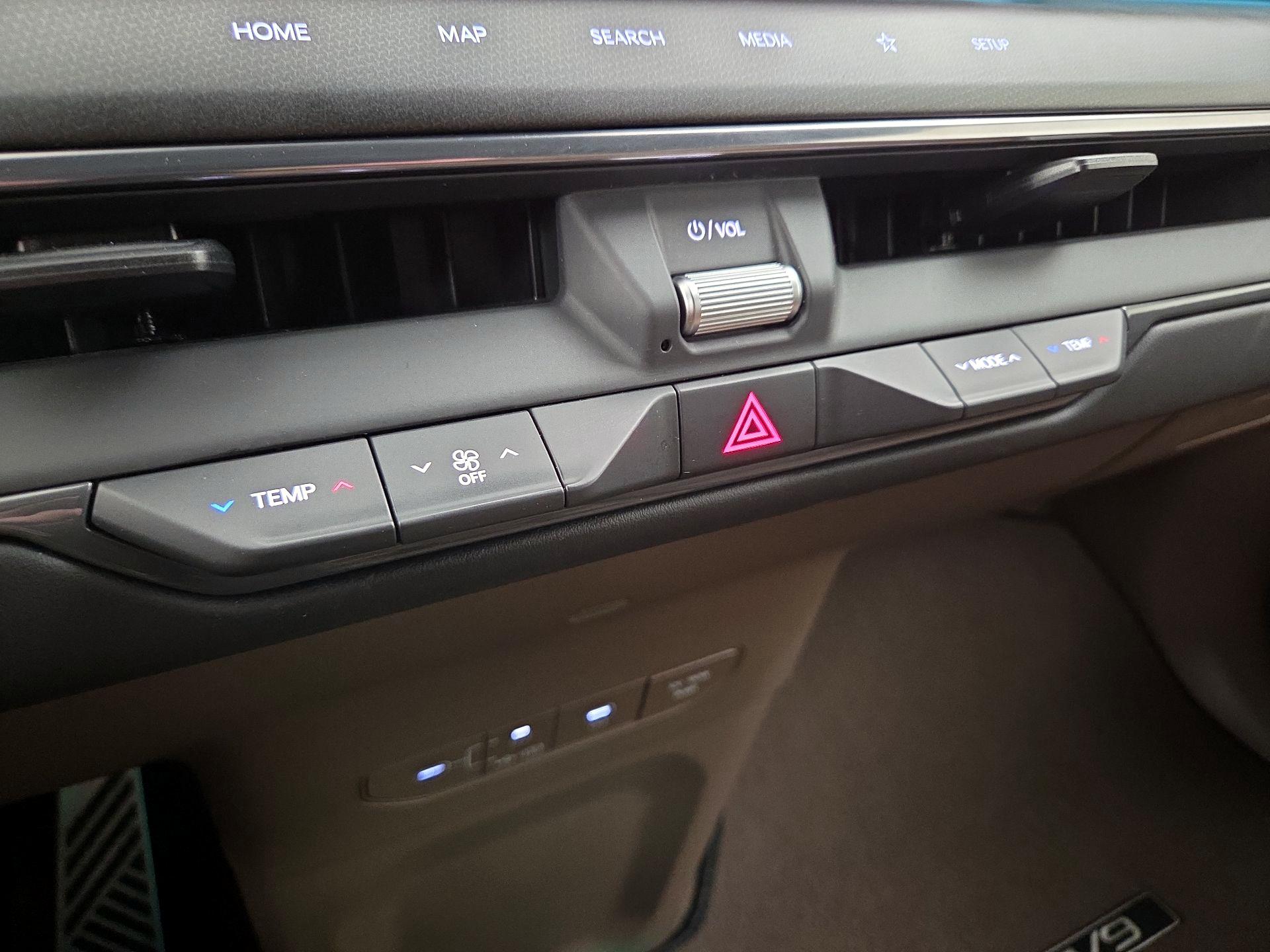 Thumbnail: 2024 Kia EV9 - 17