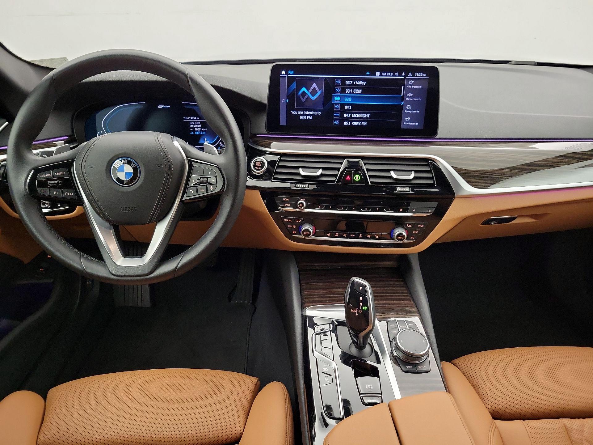 Thumbnail: 2023 BMW 5 Series - 9