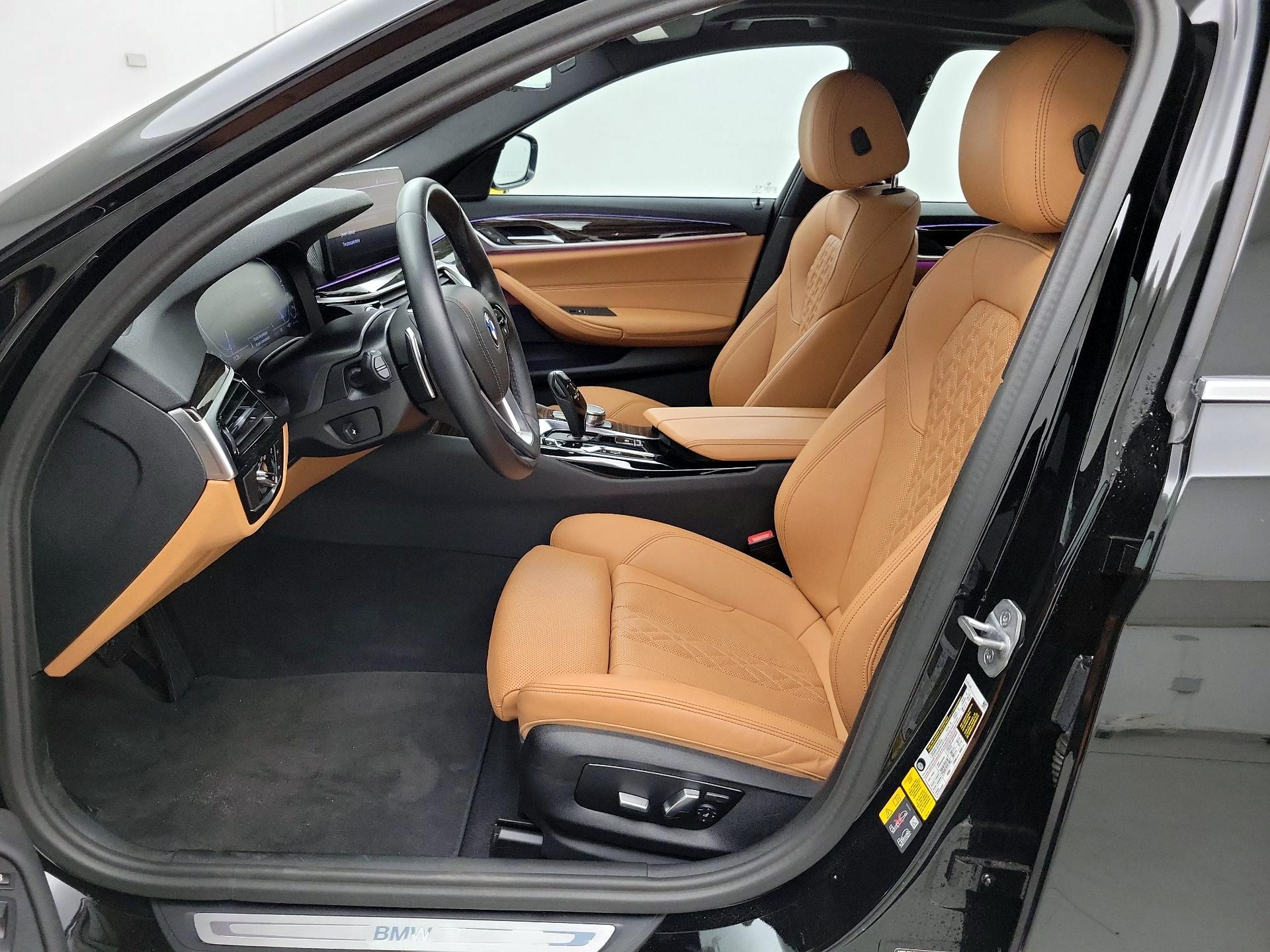 Thumbnail: 2023 BMW 5 Series - 11