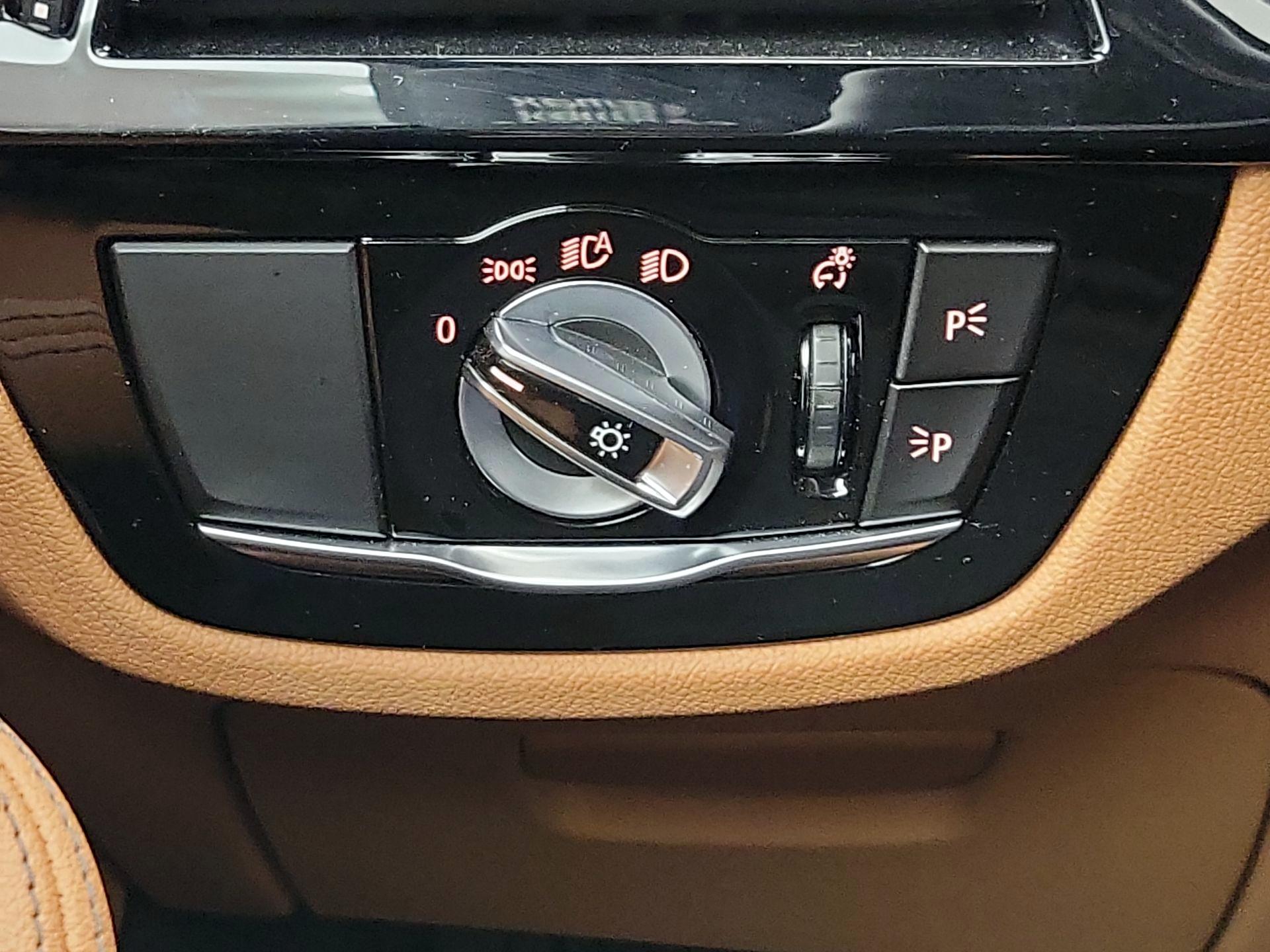 Thumbnail: 2023 BMW 5 Series - 13