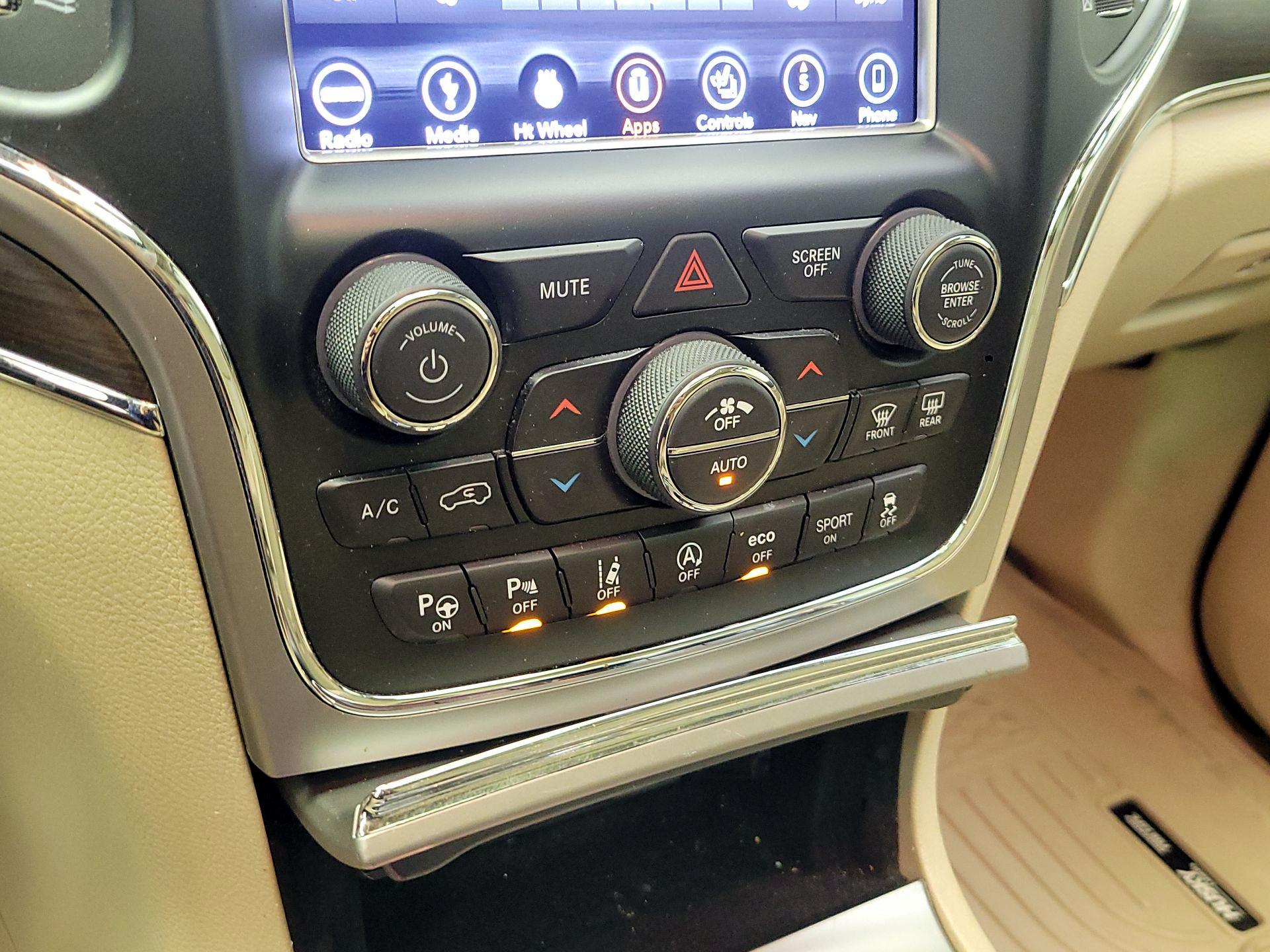 Thumbnail: 2018 Jeep Grand Cherokee - 15