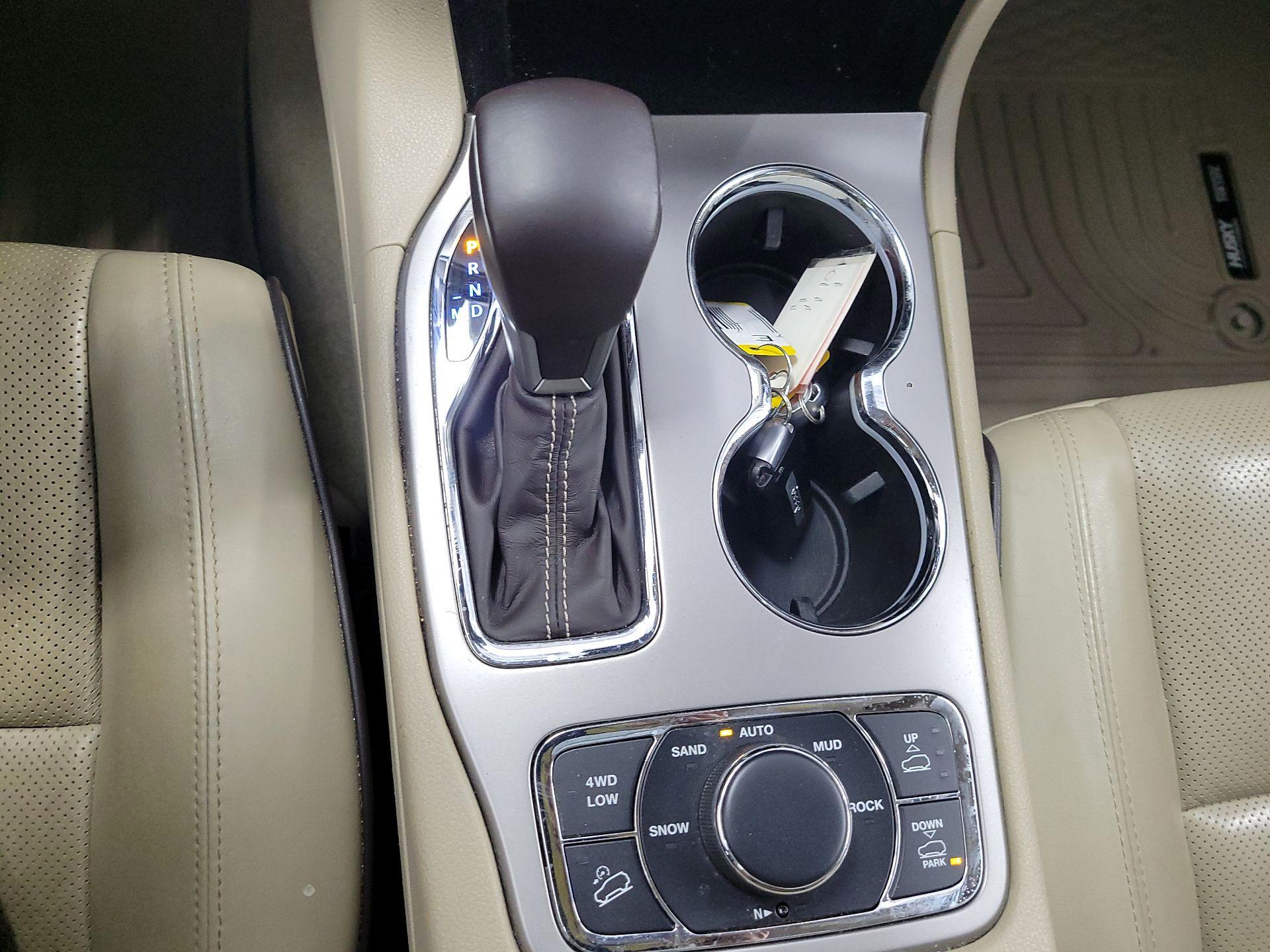 Thumbnail: 2018 Jeep Grand Cherokee - 16