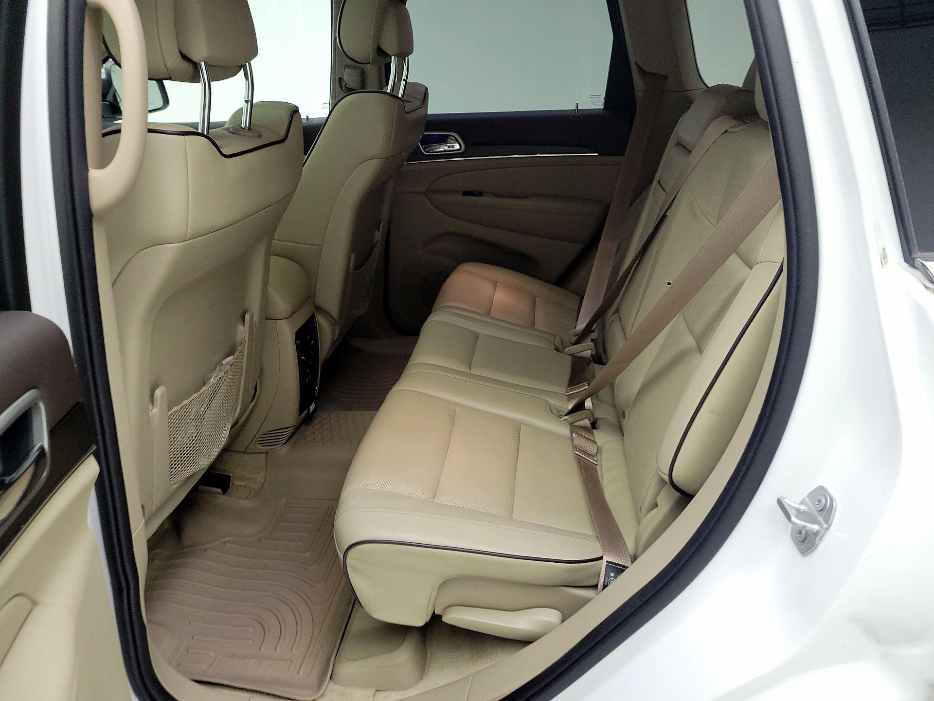 Thumbnail: 2018 Jeep Grand Cherokee - 19