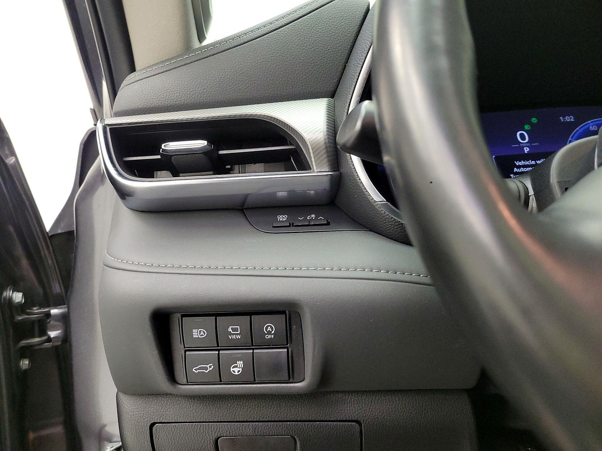 Thumbnail: 2024 Toyota Highlander - 11