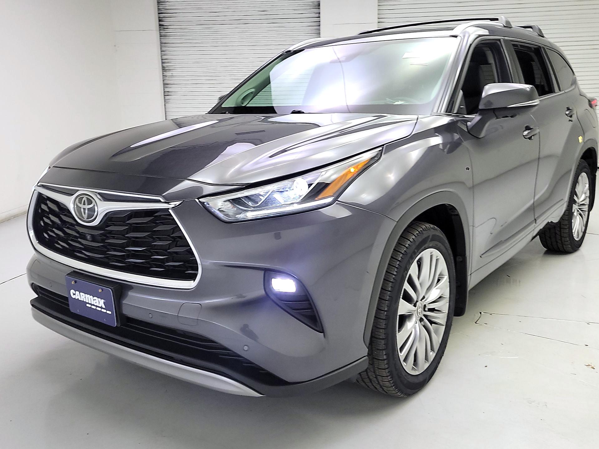 Thumbnail: 2024 Toyota Highlander - 3
