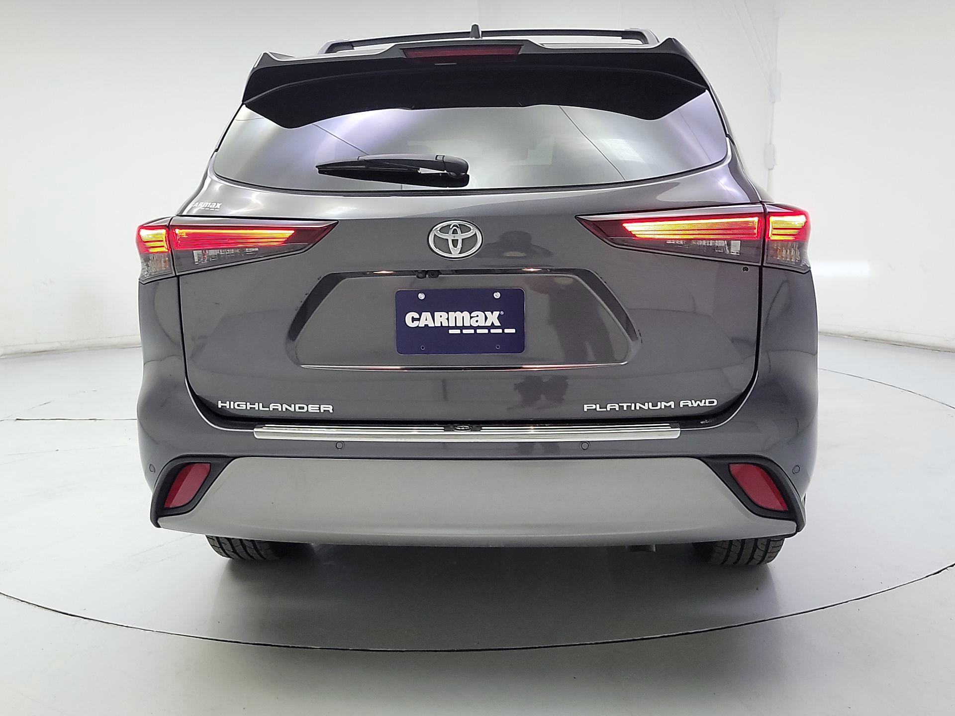 Thumbnail: 2024 Toyota Highlander - 6