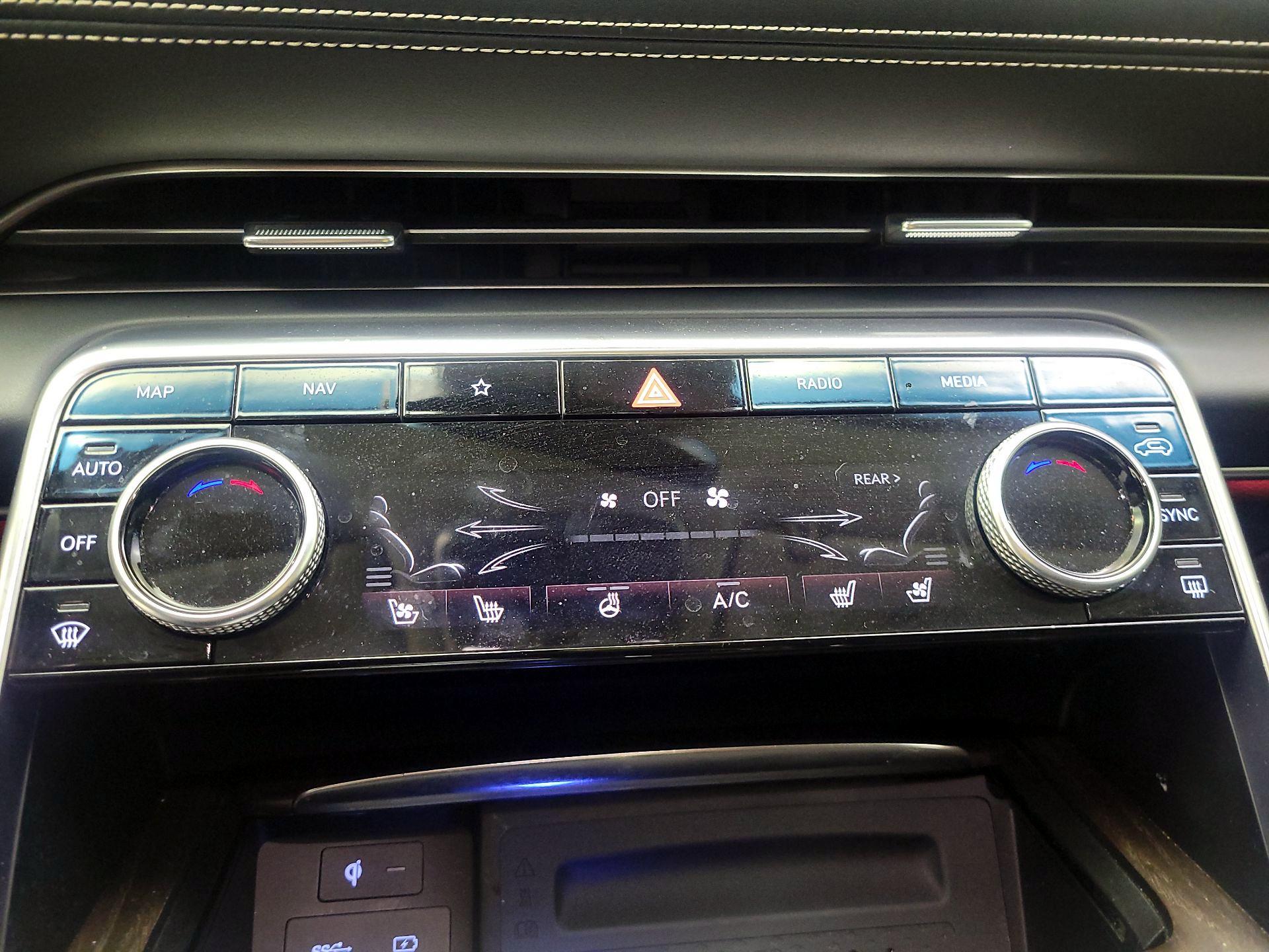 Thumbnail: 2021 Genesis GV80 - 15