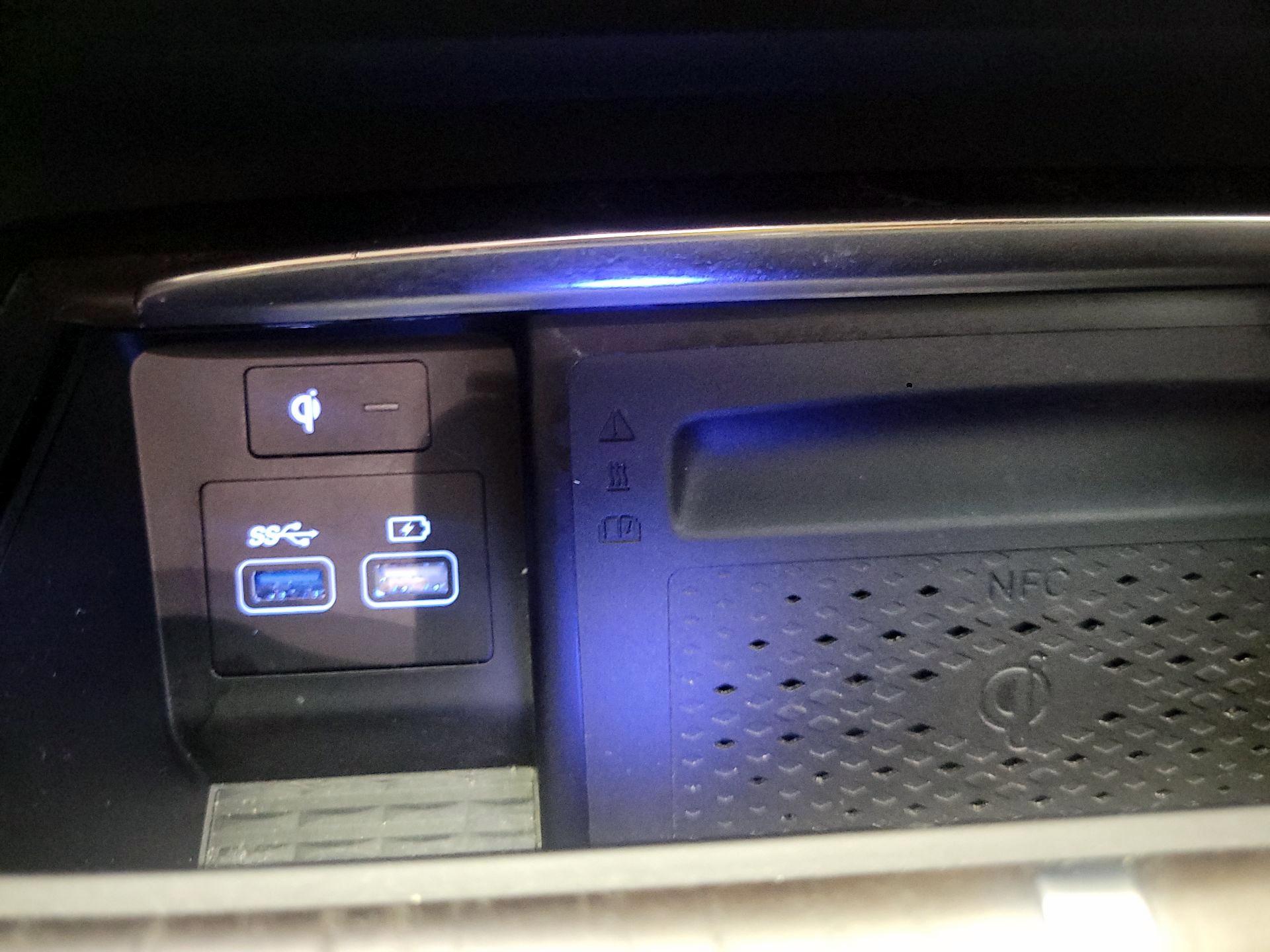 Thumbnail: 2021 Genesis GV80 - 17