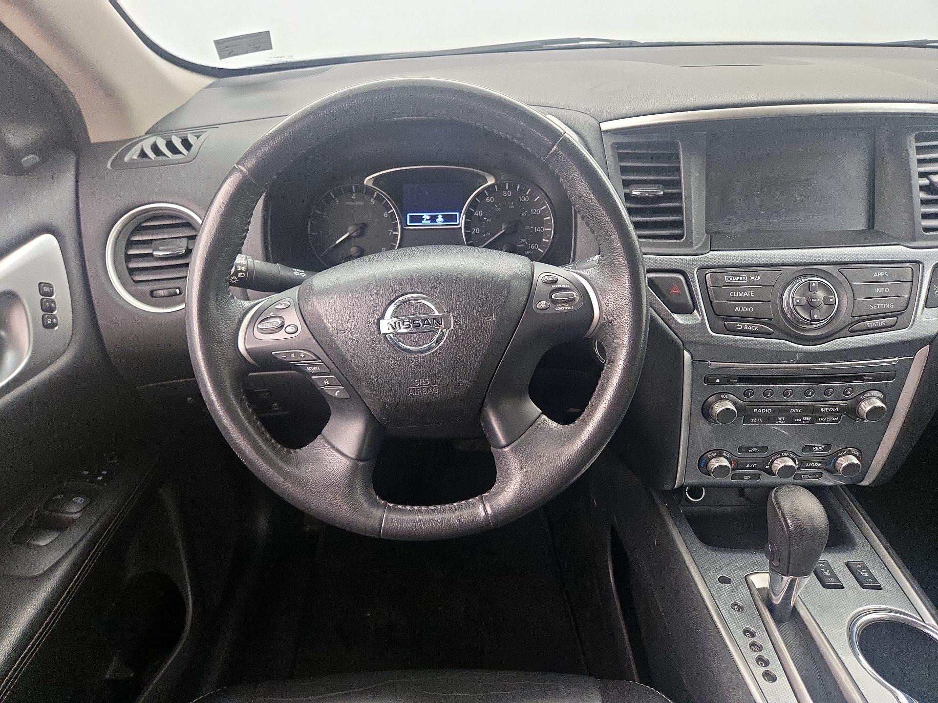 Thumbnail: 2017 Nissan Pathfinder - 10