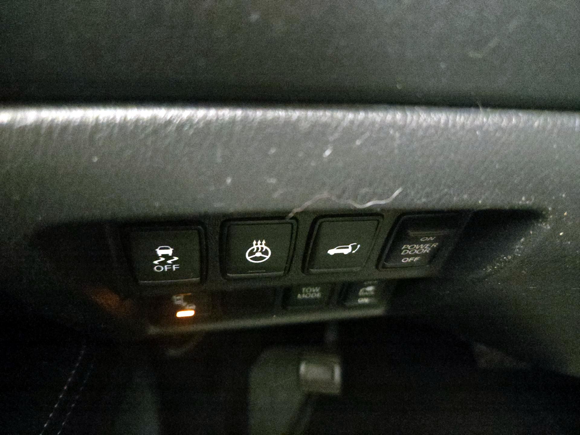 Thumbnail: 2017 Nissan Pathfinder - 13