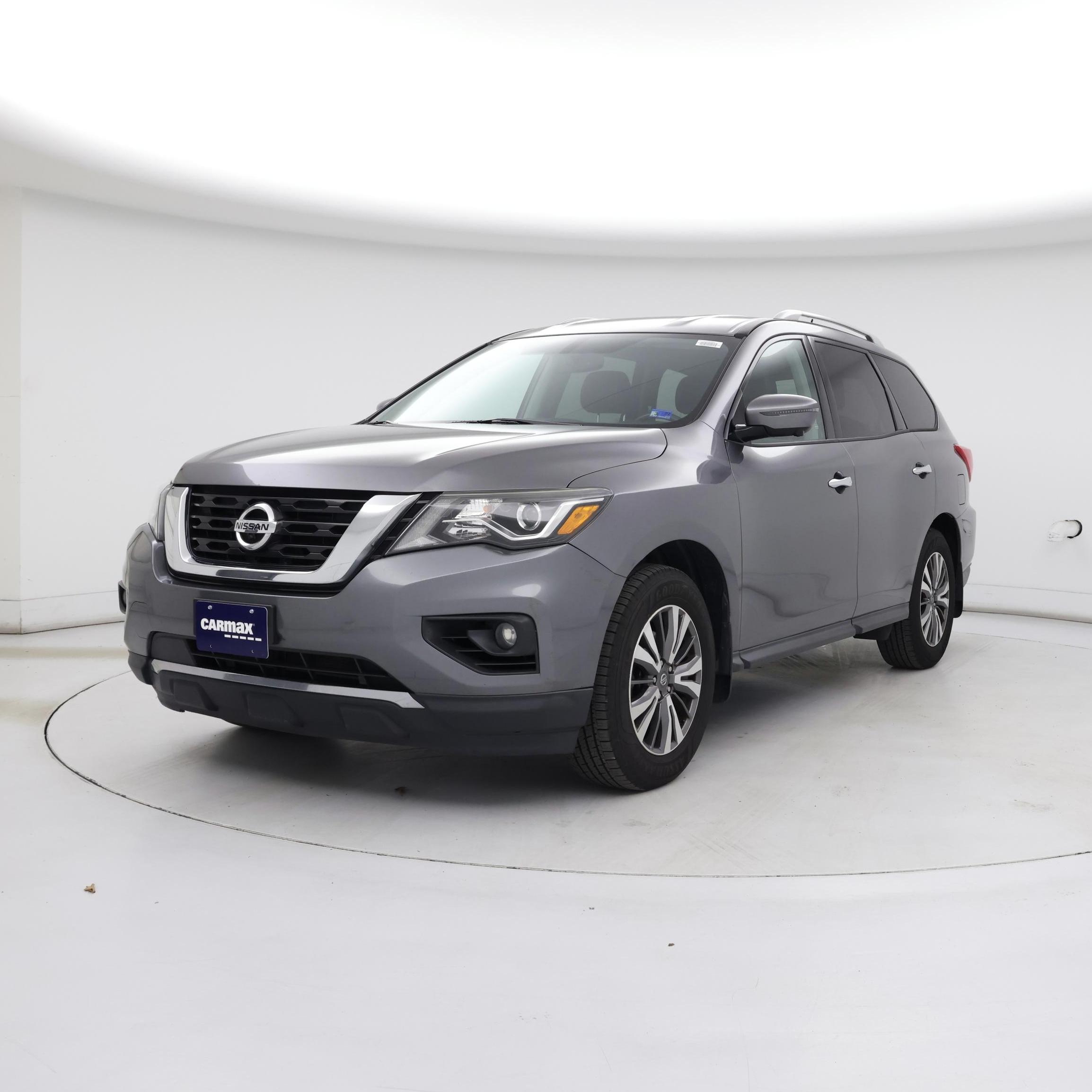 Thumbnail: 2017 Nissan Pathfinder - 4