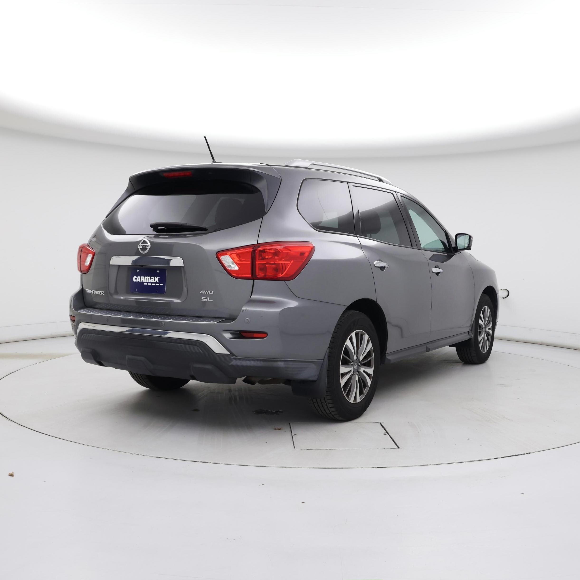 Thumbnail: 2017 Nissan Pathfinder - 8