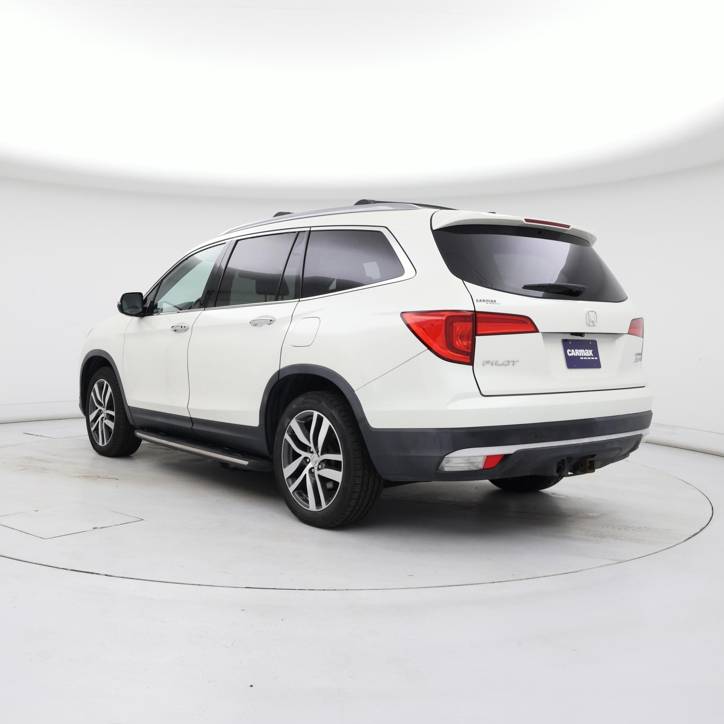 Thumbnail: 2017 Honda Pilot - 2