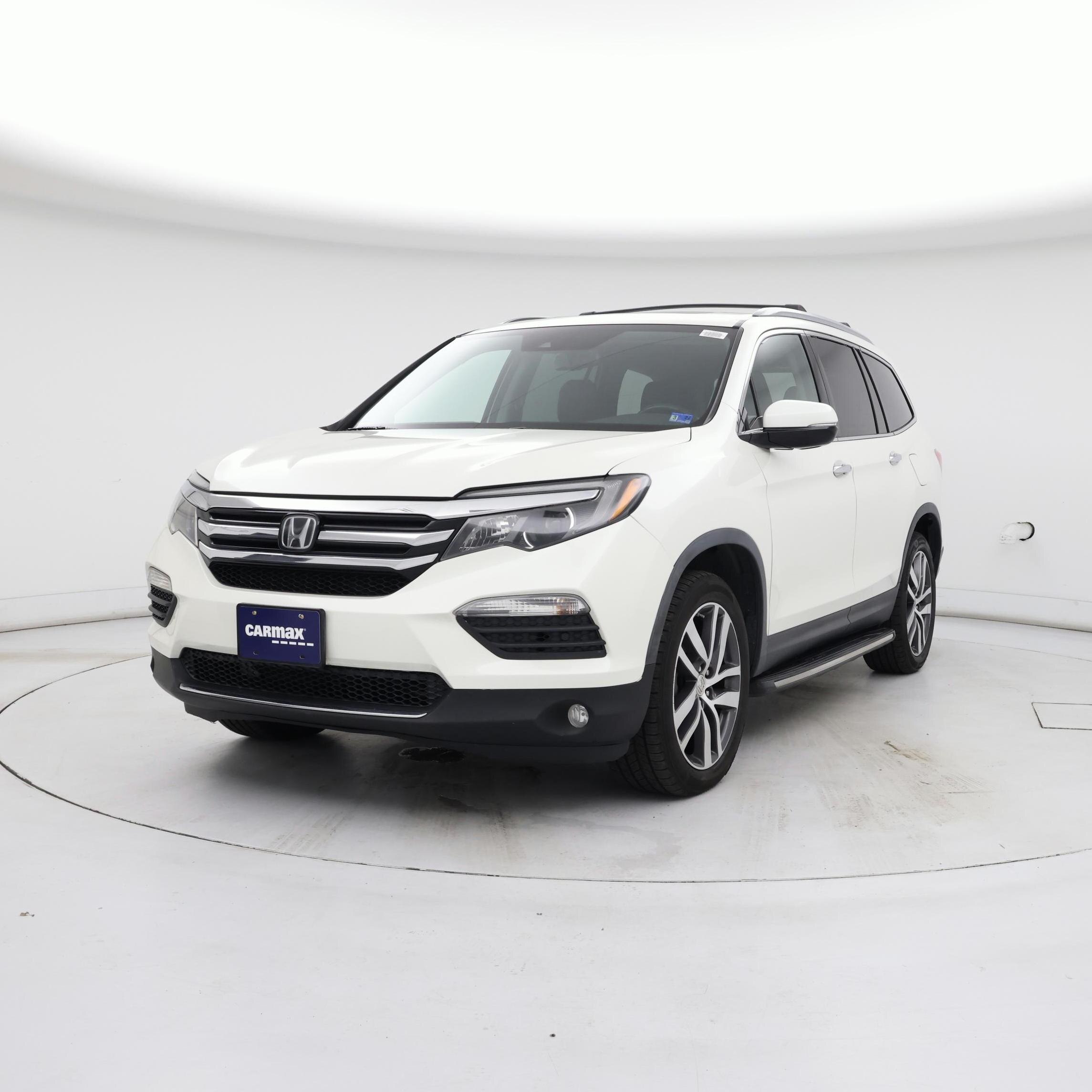 Thumbnail: 2017 Honda Pilot - 4