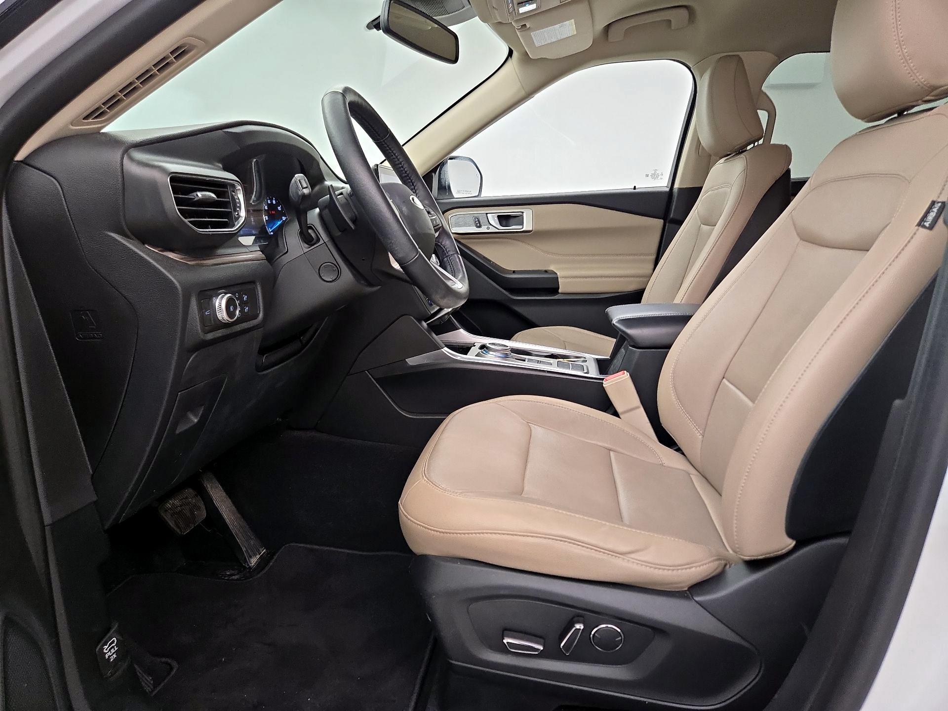 Thumbnail: 2020 Ford Explorer - 11