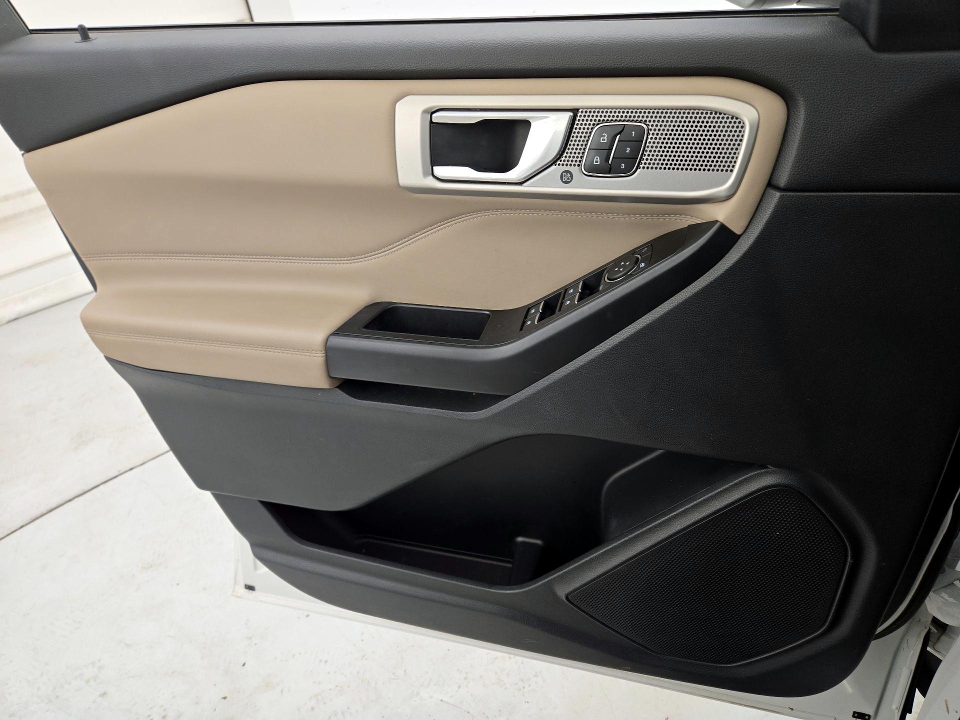 Thumbnail: 2020 Ford Explorer - 12