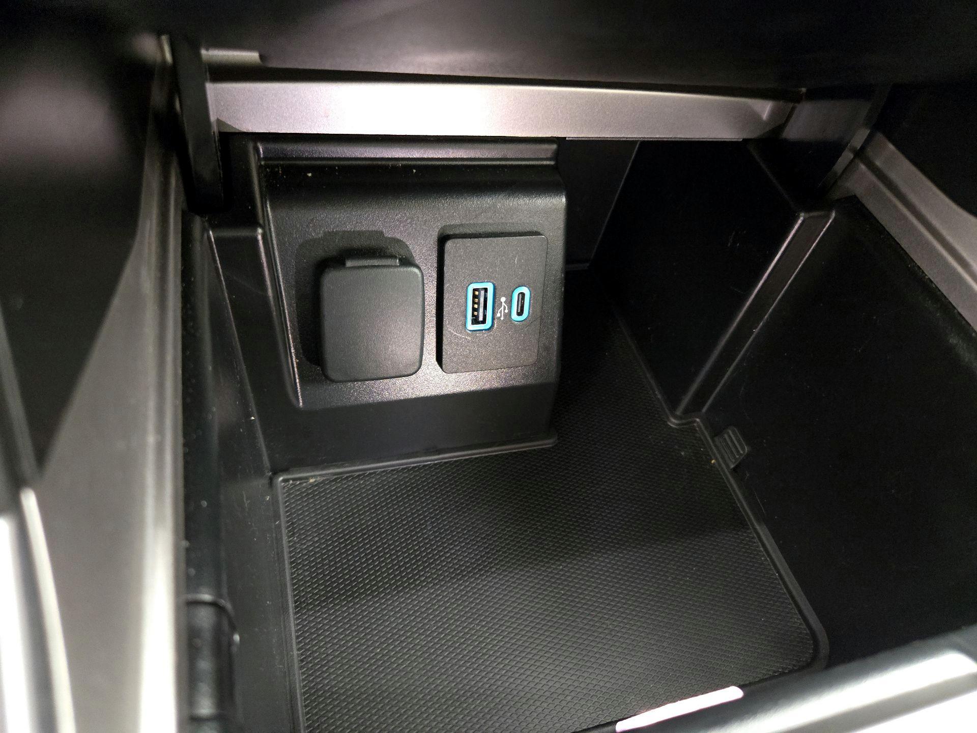 Thumbnail: 2020 Ford Explorer - 19