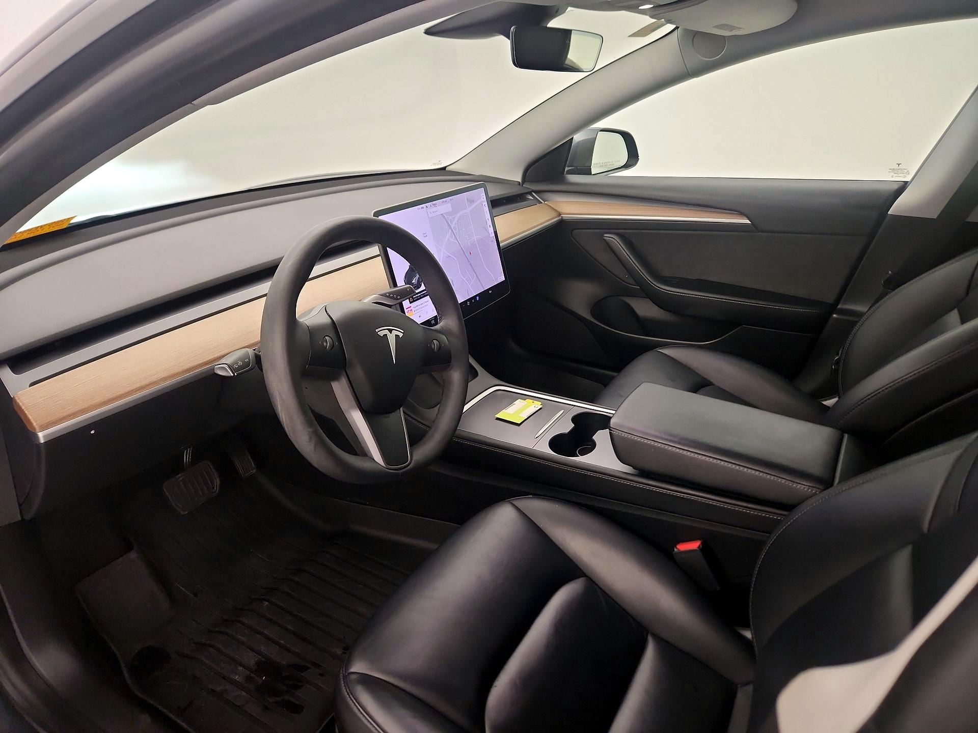 Thumbnail: 2021 Tesla Model 3 - 11