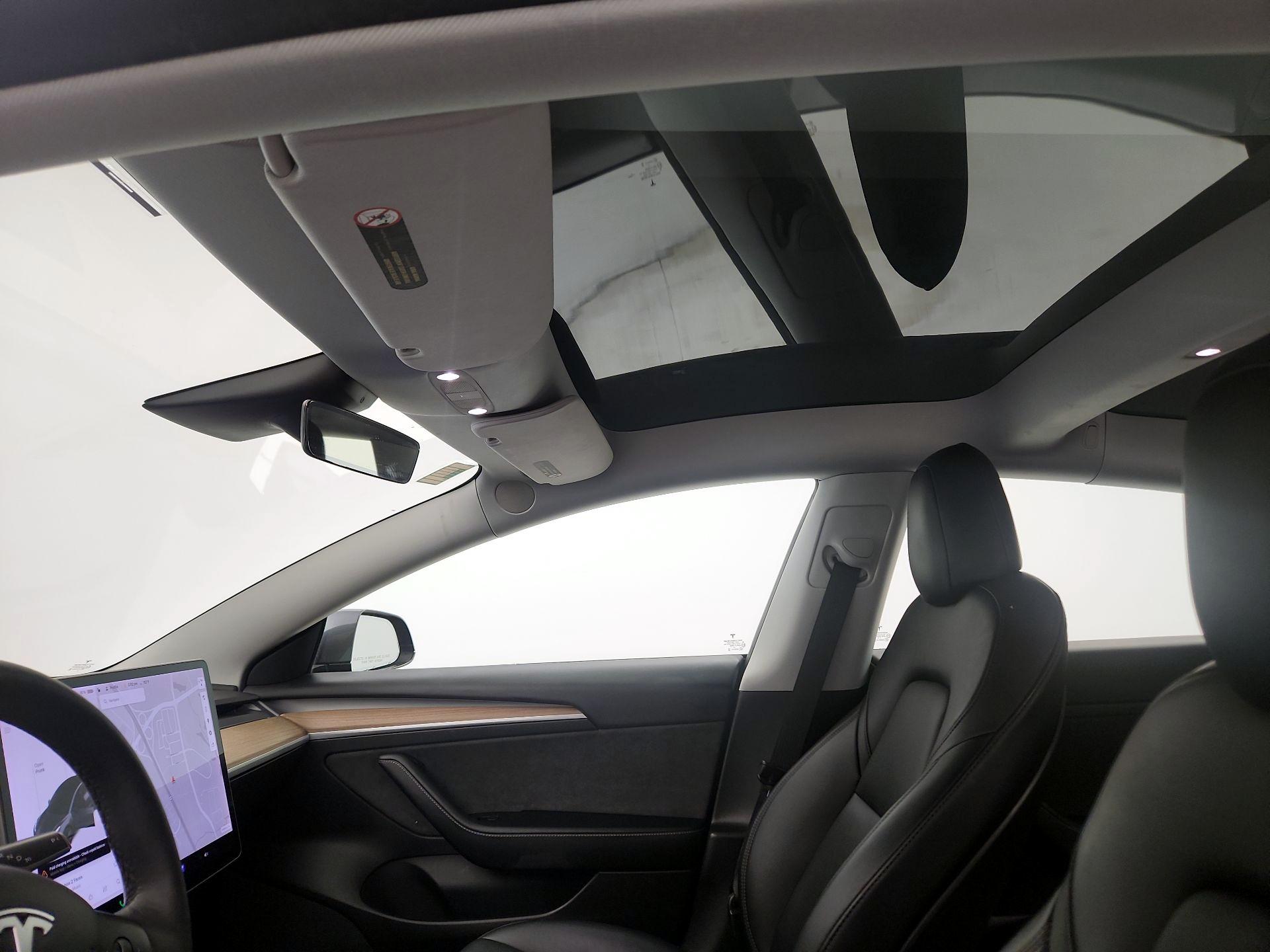 Thumbnail: 2021 Tesla Model 3 - 17