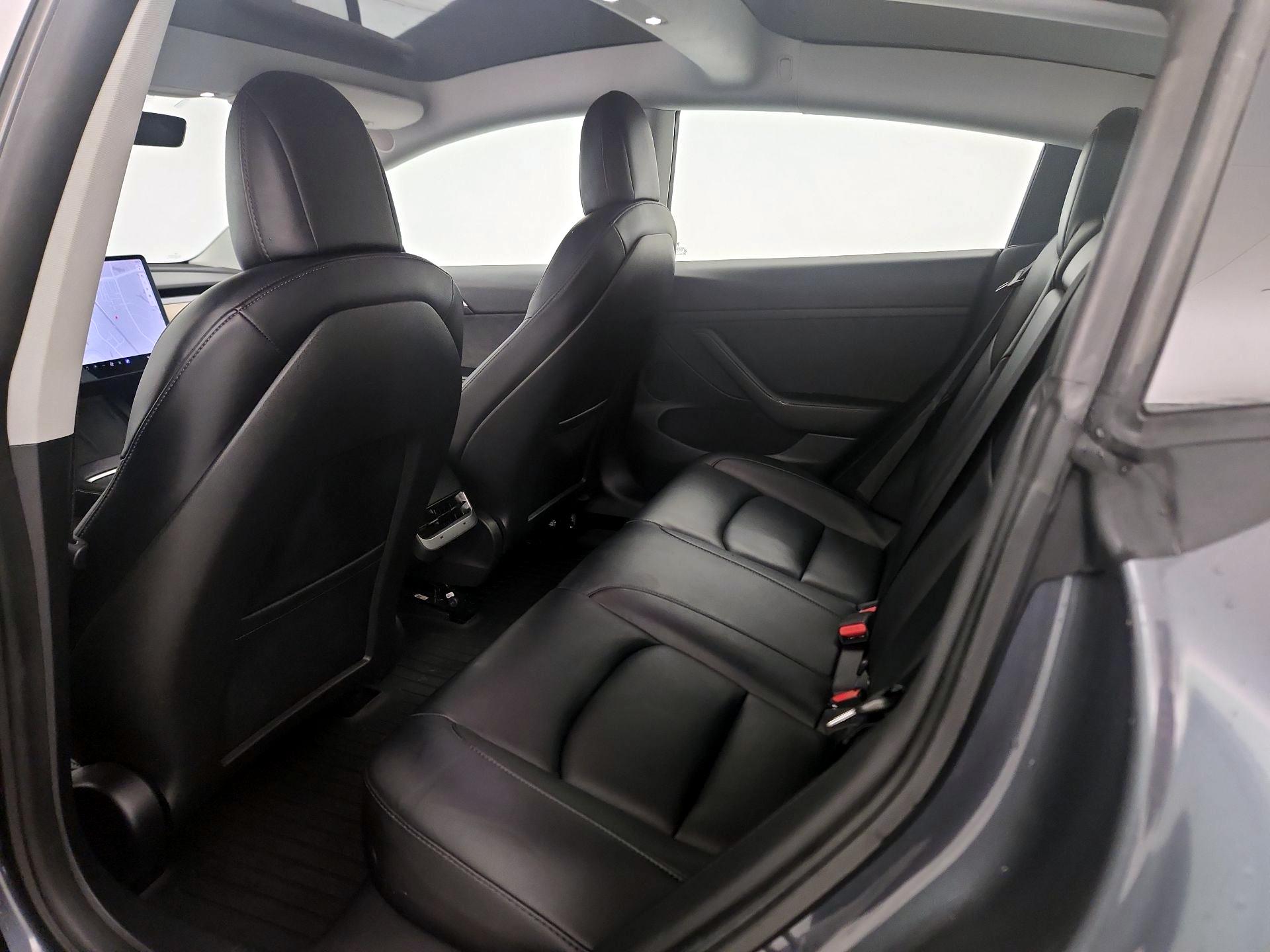 Thumbnail: 2021 Tesla Model 3 - 18