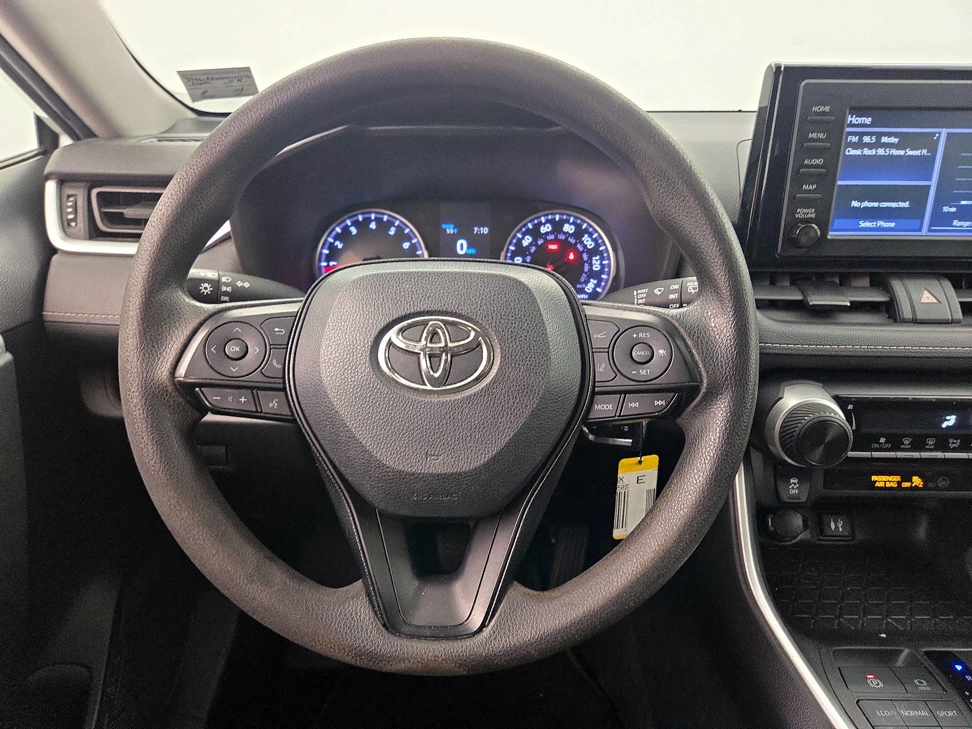 Thumbnail: 2019 Toyota RAV4 - 10