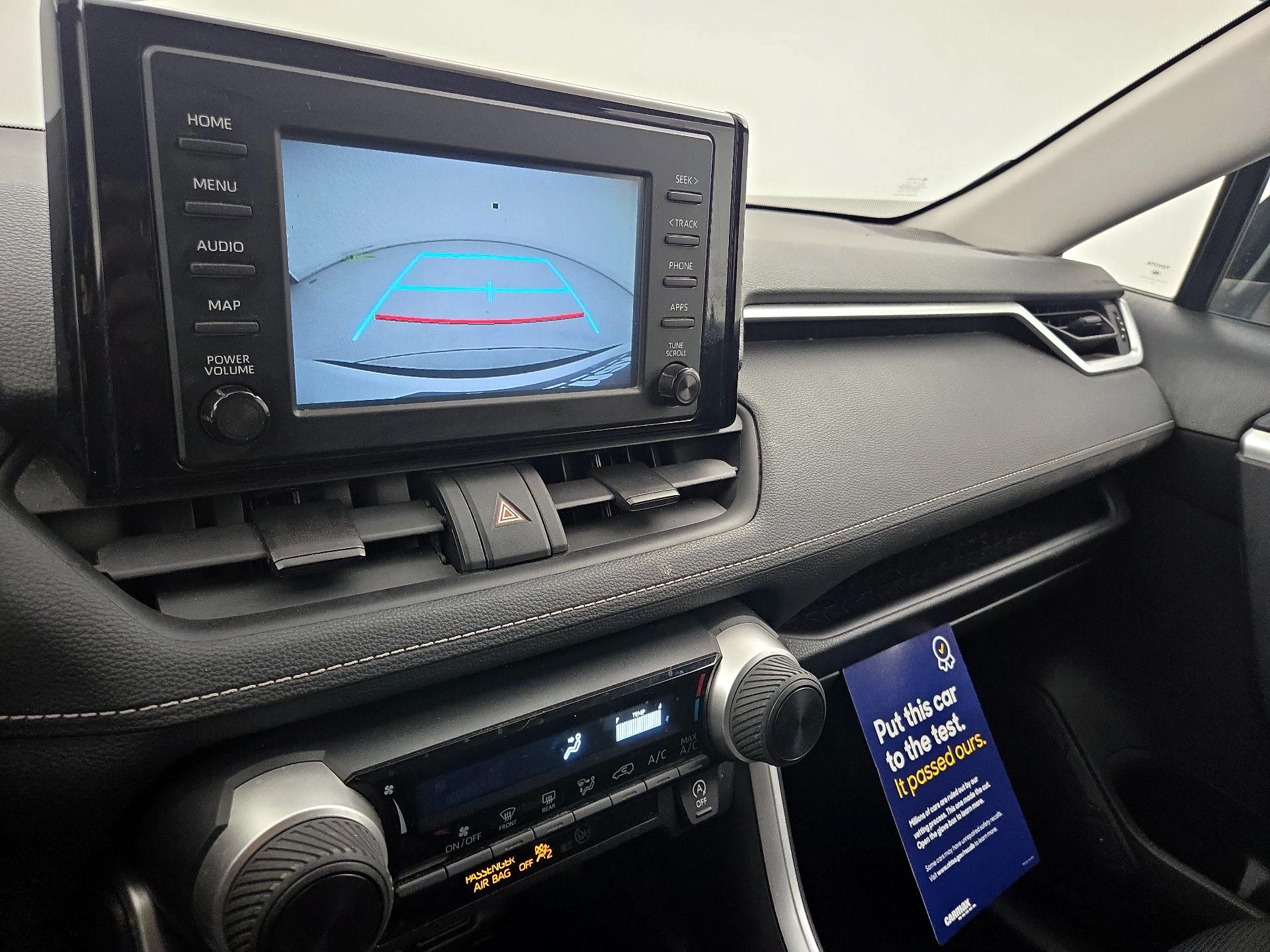 Thumbnail: 2019 Toyota RAV4 - 14