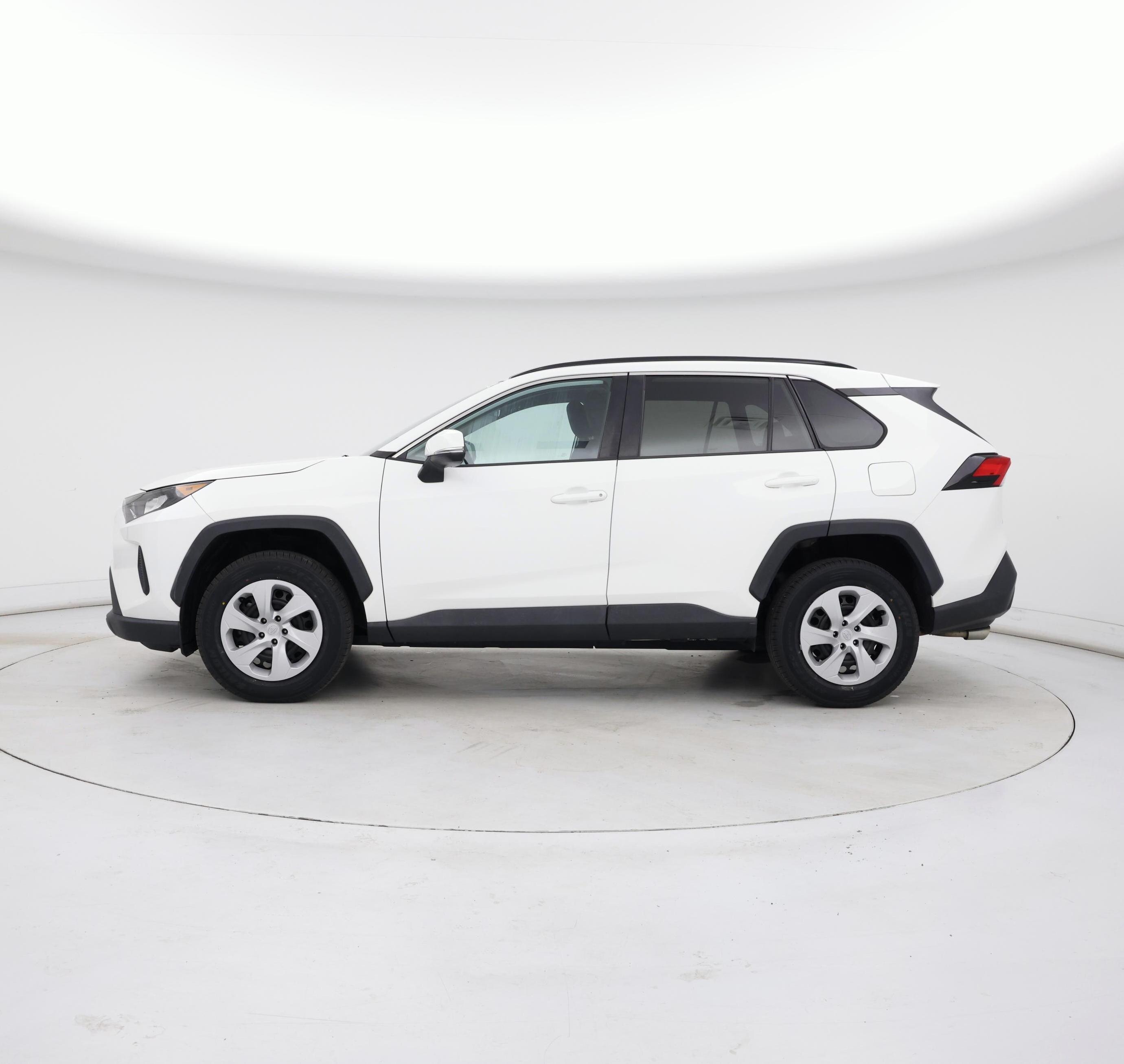 Thumbnail: 2019 Toyota RAV4 - 3